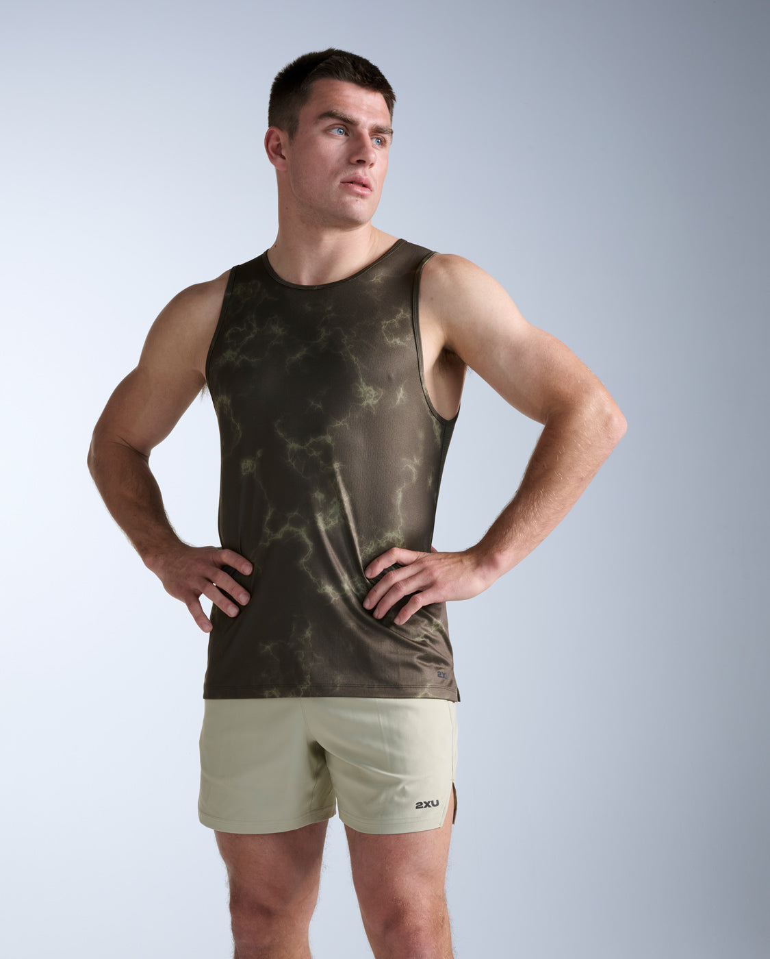 2xu-aero-tank-top-herren-flint-synapse-atmungsaktiv image 2