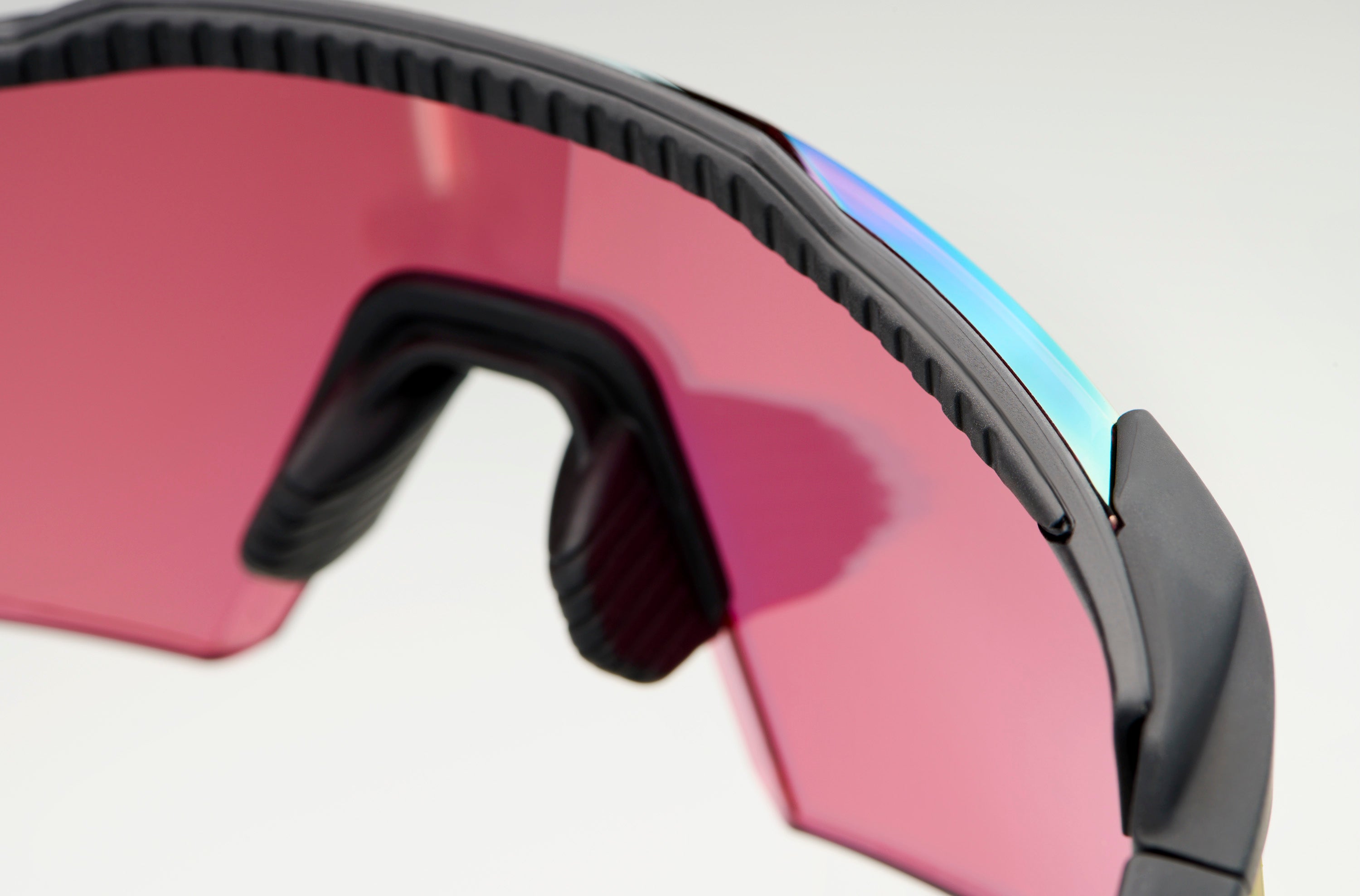 100-aerocraft-soft-tact-black-sonnenbrille-hiper-red-mirror image 6