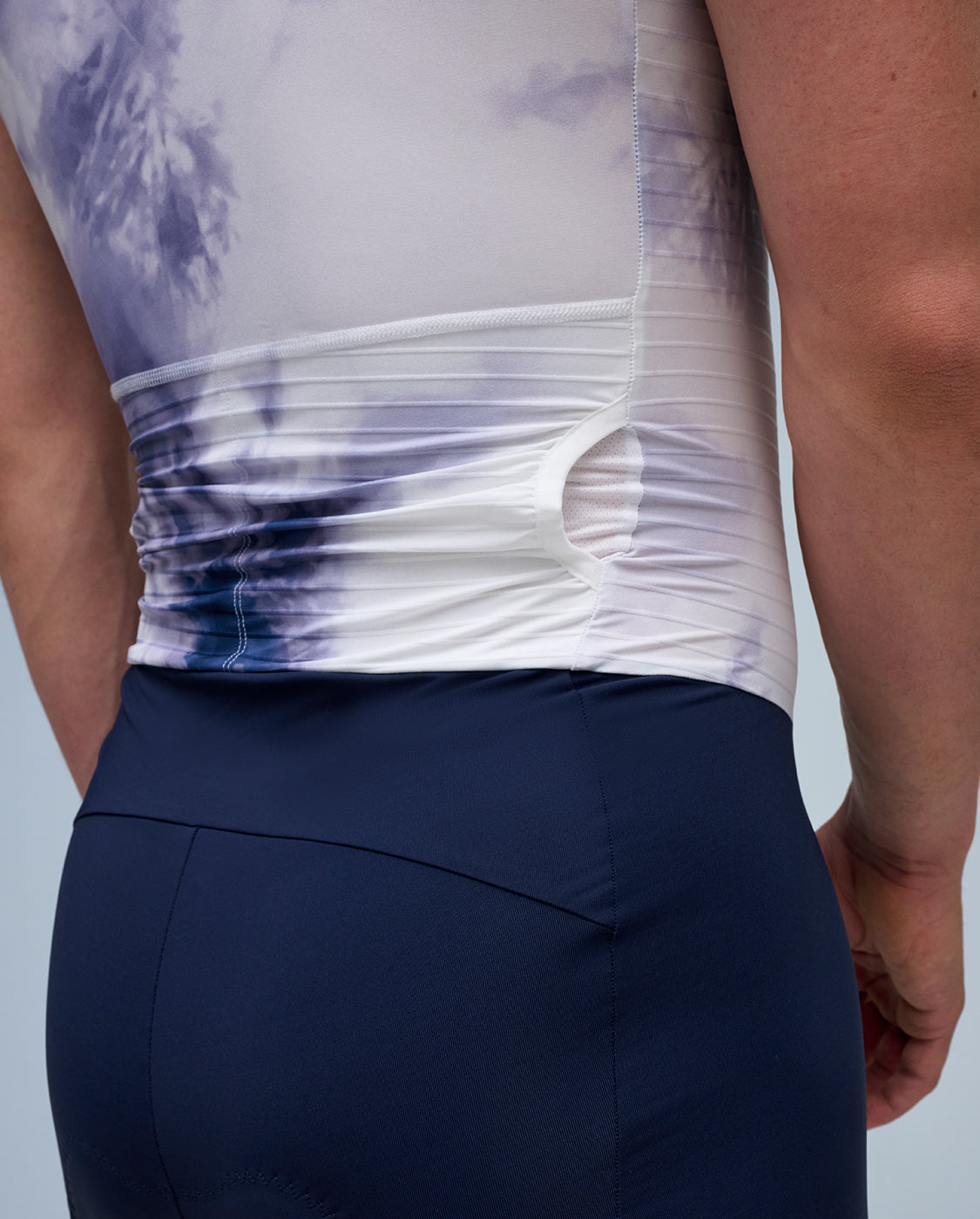 2xu-light-speed-react-trisuit-marble-acid-midnight image 5