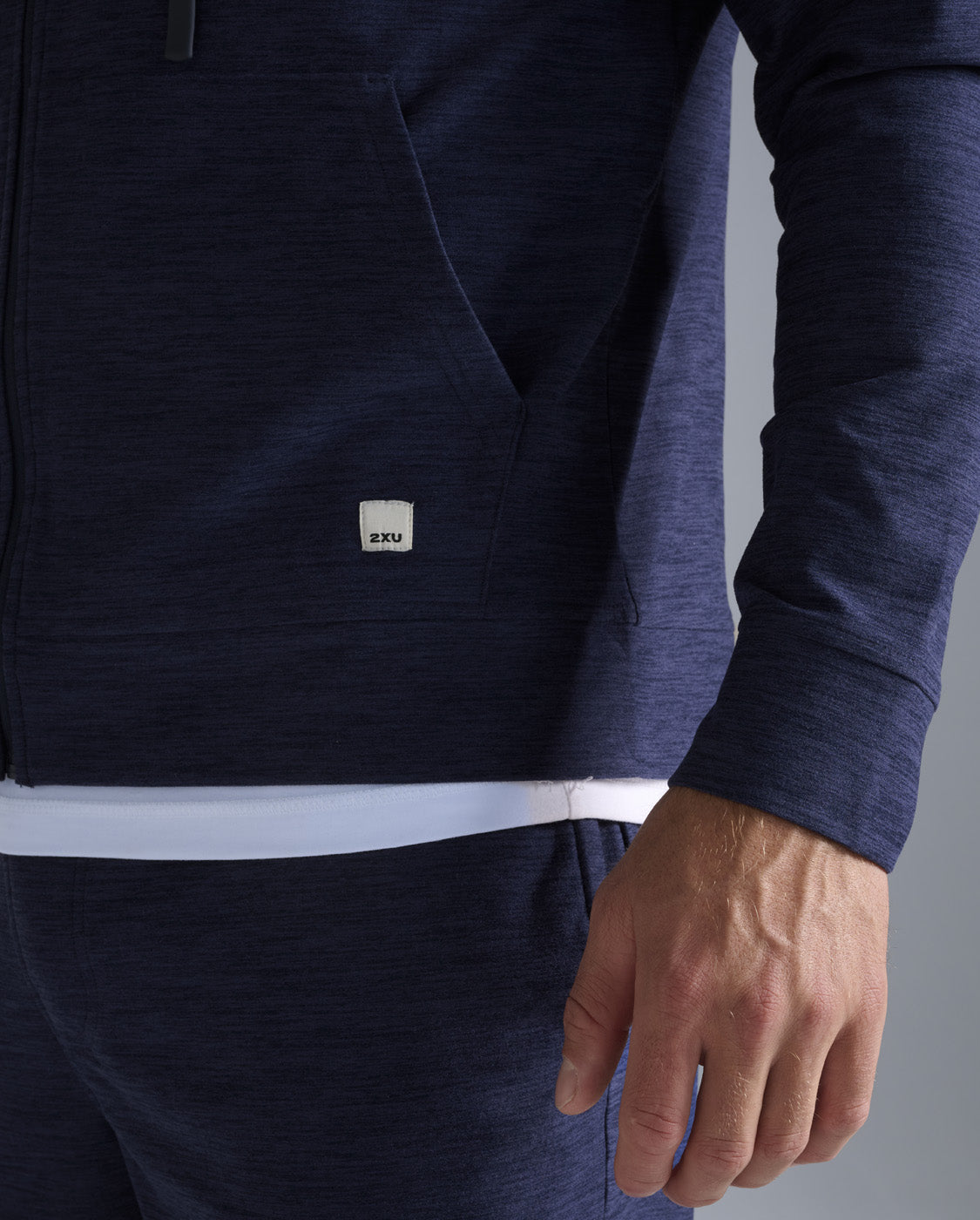 2xu-signature-zip-through-hoodie-kapuzenjacke-midnight image 3