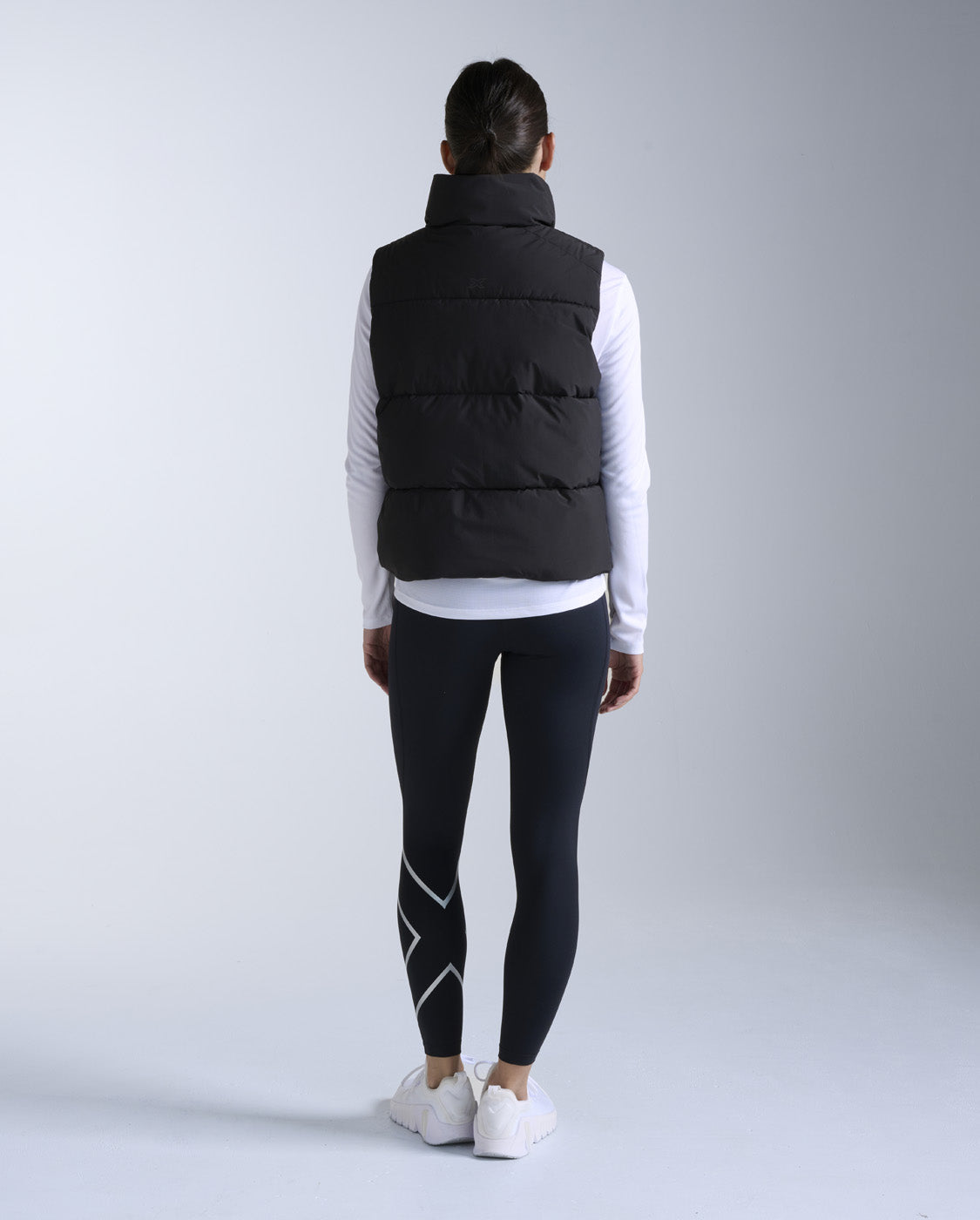 2xu-ignition-insulation-puffer-weste-schwarz-damen image 5