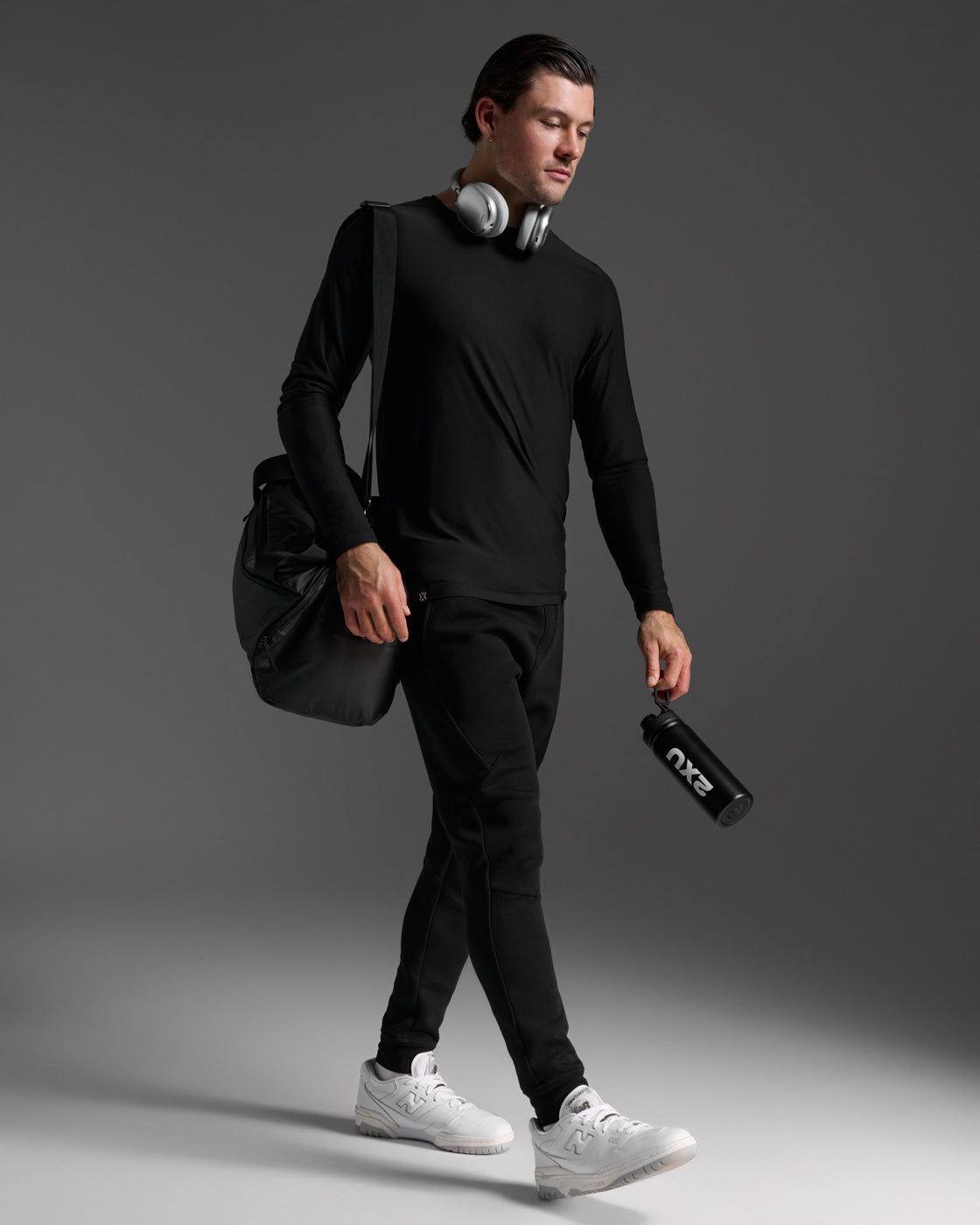 2xu-signature-long-sleeve-tee-langarmshirt-schwarz-atmungsaktiv image 6