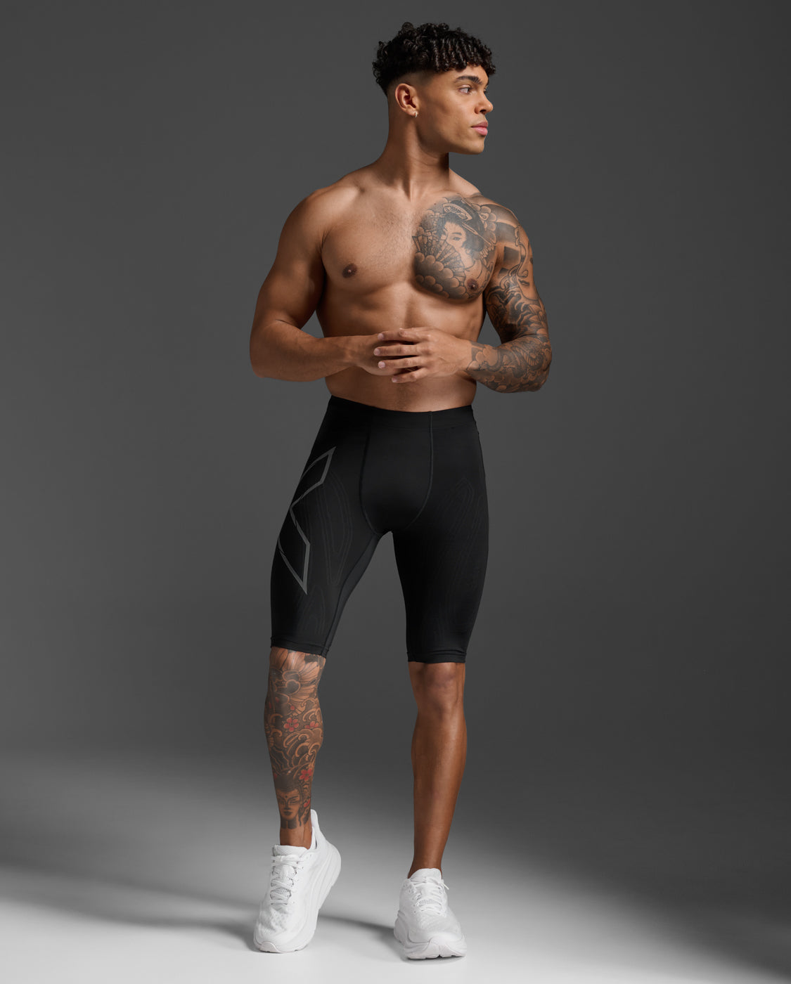 2xu-light-speed-kompressionsshorts-schwarz-reflective image 5