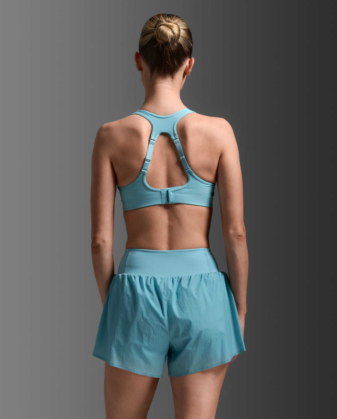 2xu-aero-mesh-medium-impact-sport-bh-retro-blue-damen image 2