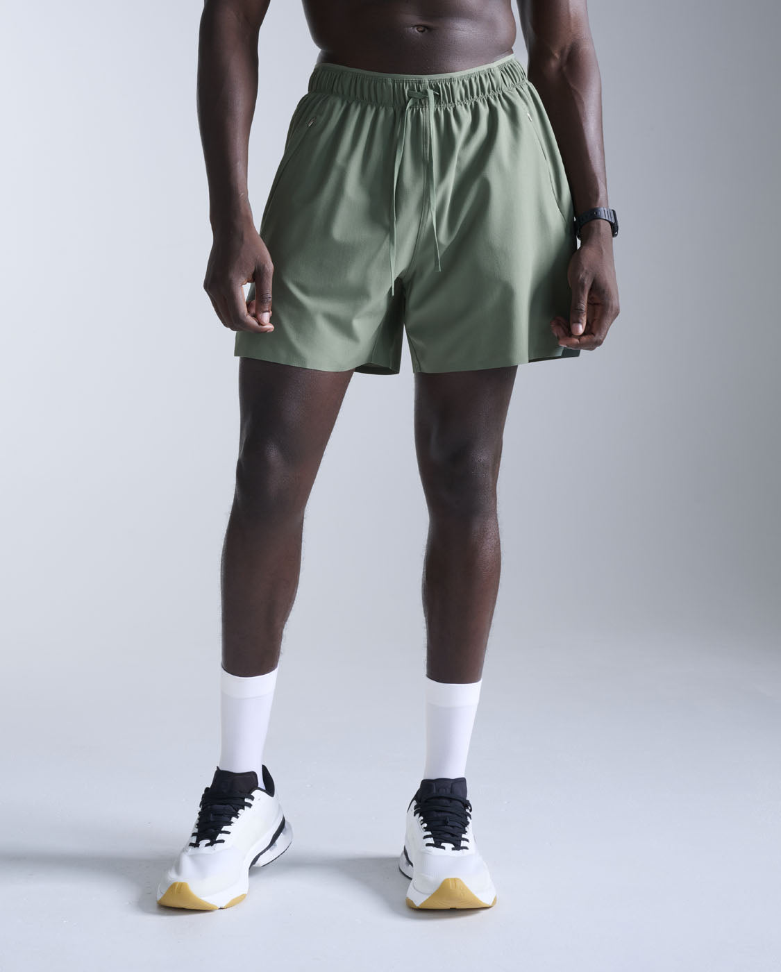 2xu-motion-5-unlined-shorts-trainingsshorts-gr-n-5-inch image 1