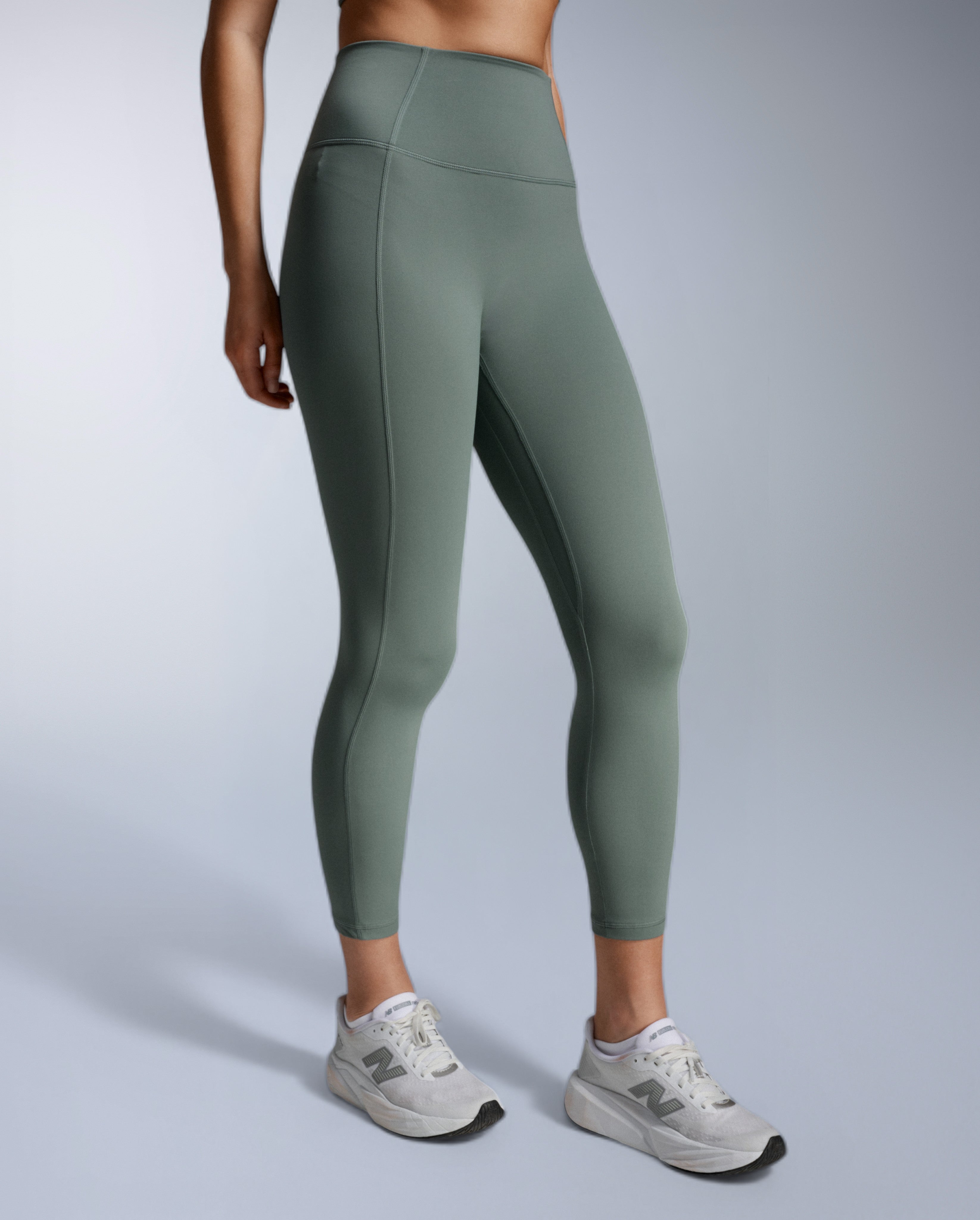 2xu-fluid-hi-rise-7-8-tights-leggings-oliver-leaf-damen image 2