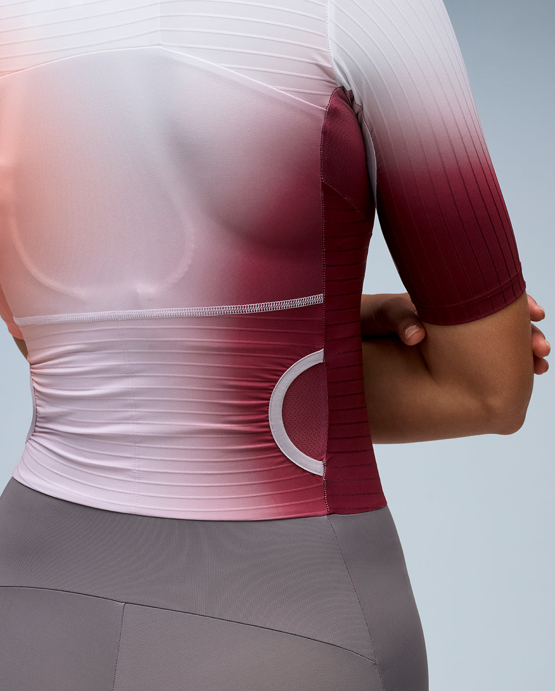 2xu-light-speed-react-sleeved-trisuit-coral-damen image 7