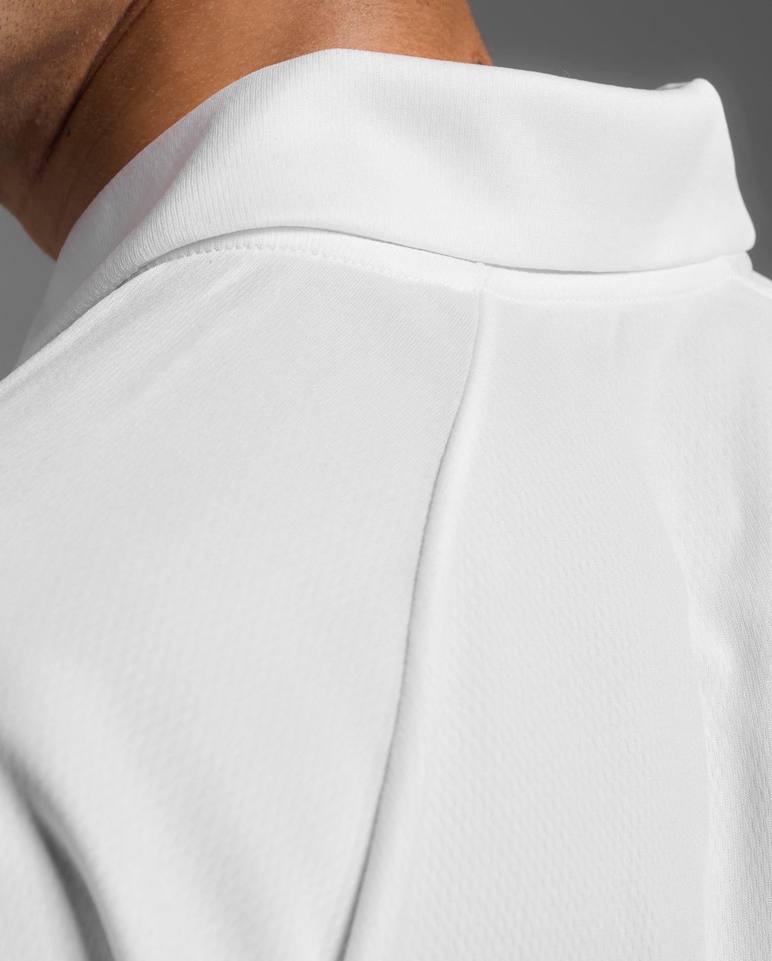 2xu-motion-aspire-polo-poloshirt-wei-schwarz-herren image 8
