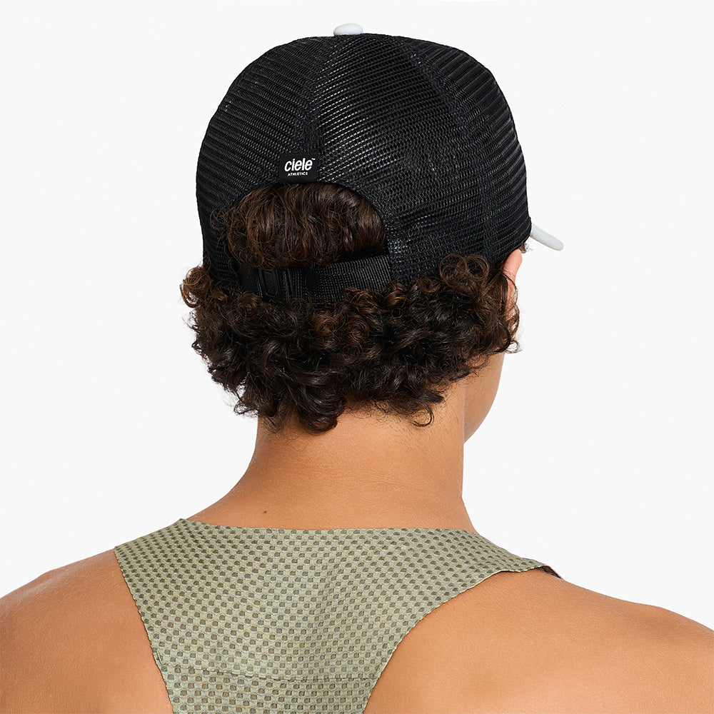 ciele-trlcap-sc-field-iconic-bar-laufcap-hellgrau image 4