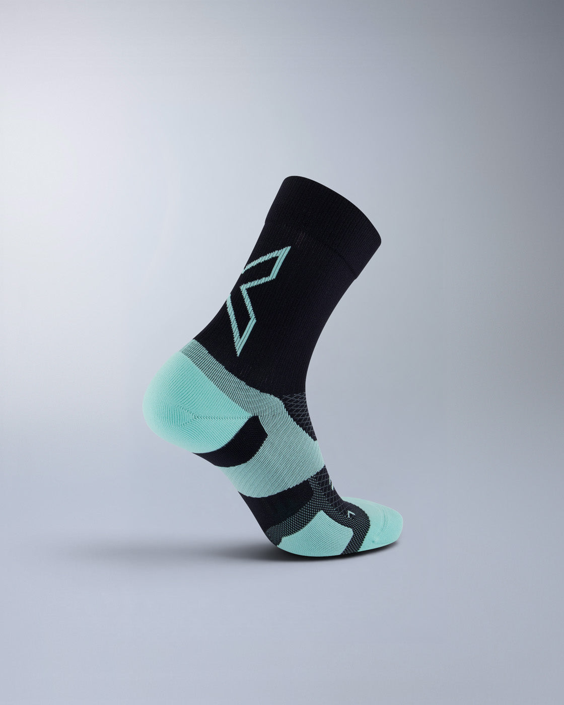 2xu-vectr-light-cushion-crew-socken-schwarz image 3