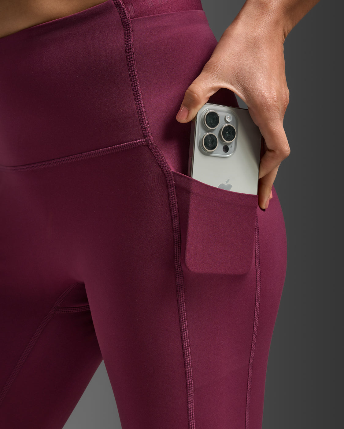 2xu-form-stash-hi-rise-7-8-tights-damen-armaretto image 6