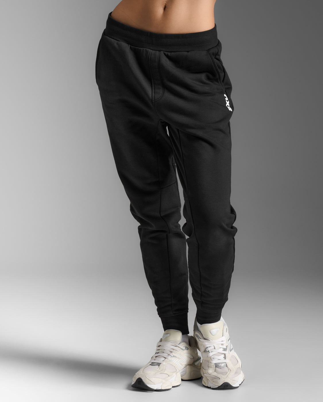 2xu-motion-aspire-trackpants-trainingshose-damen-schwarz image 5
