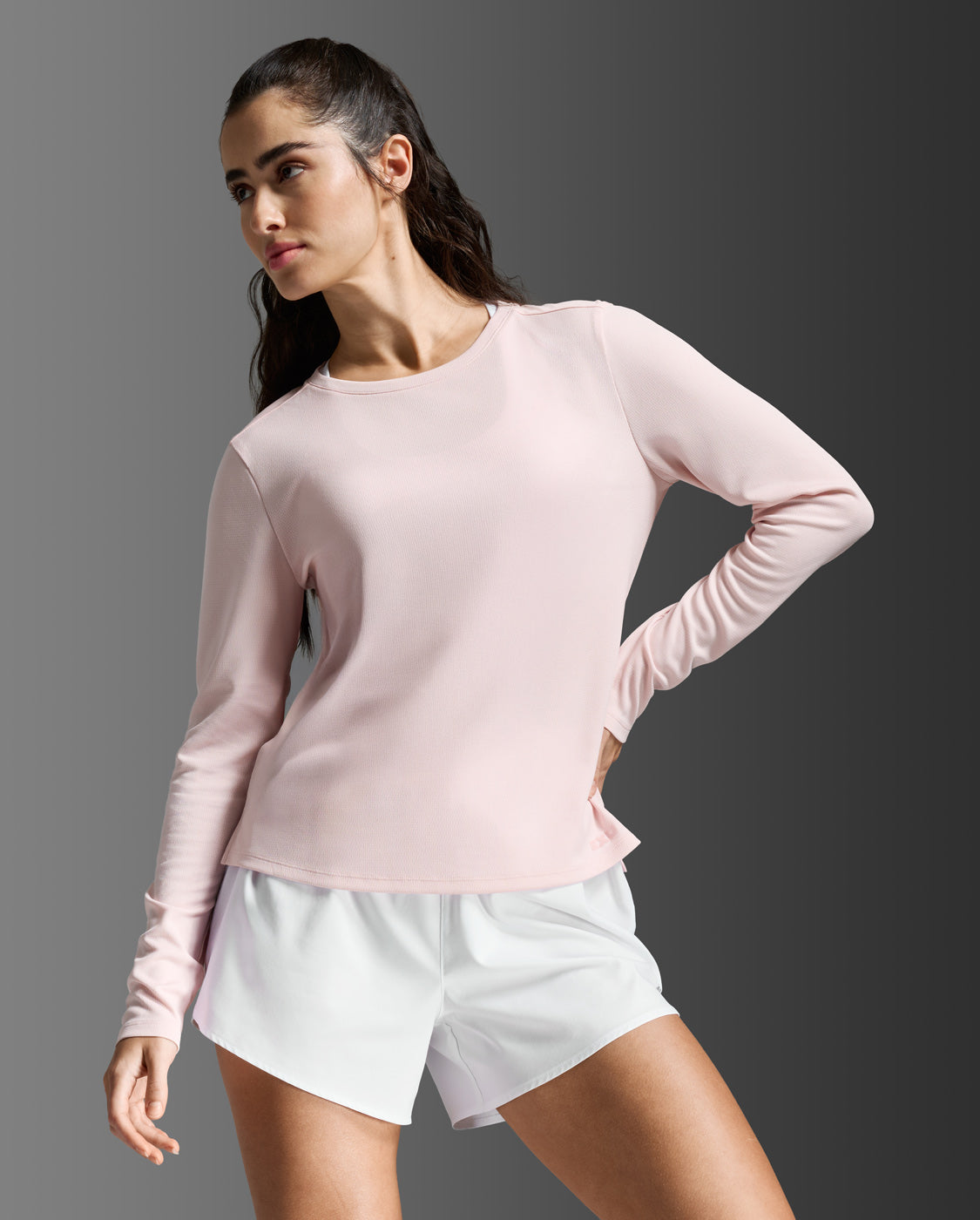2xu-aero-long-sleeve-damen-pink-frost-mesh-langarmshirt image 1