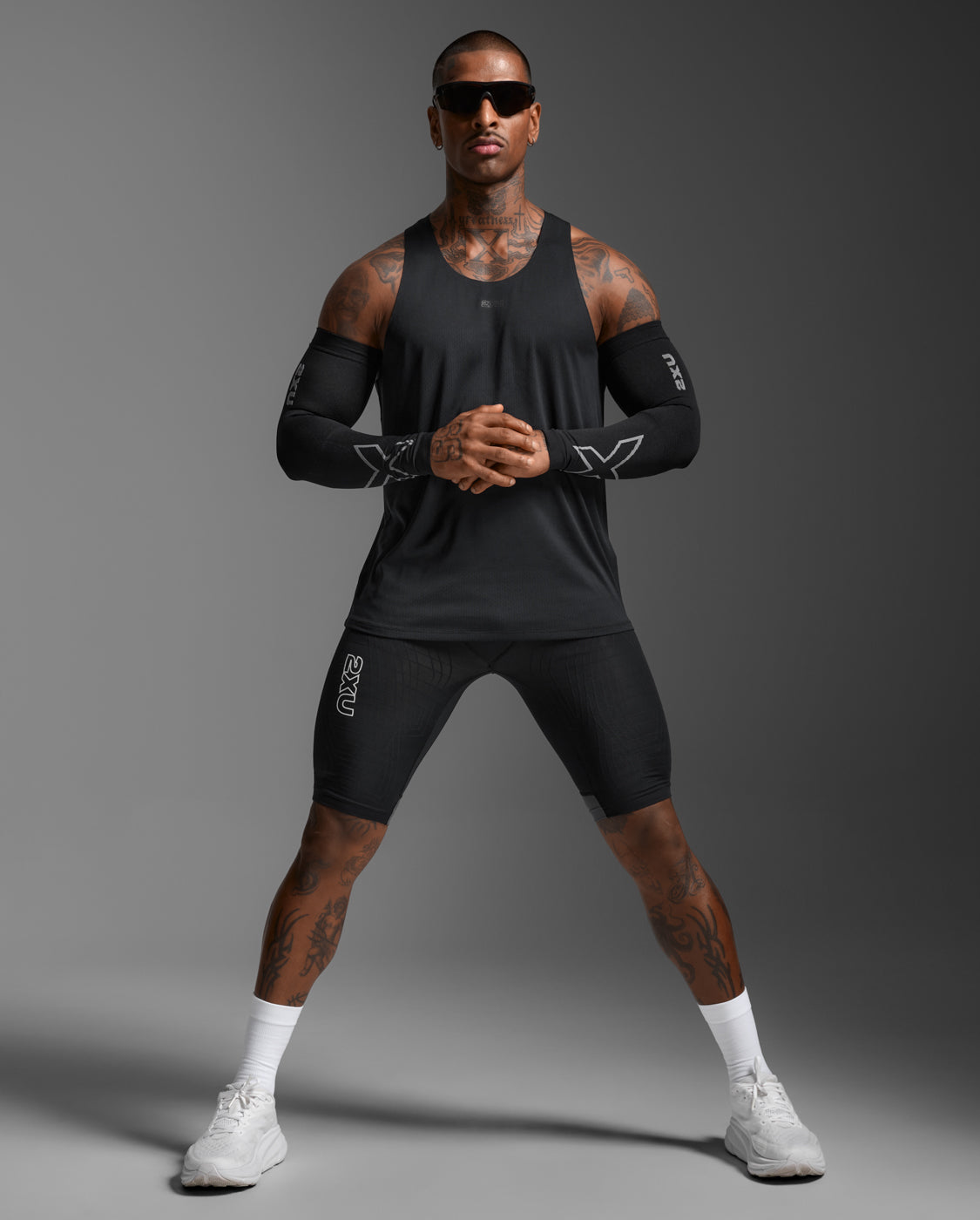 2xu-light-speed-tech-singlet-herren-black-lauf-top image 6