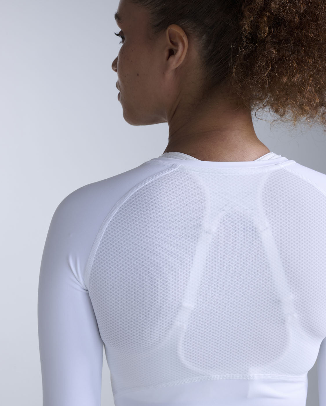 2xu-core-compression-long-sleeve-shirt-damen-wei image 4