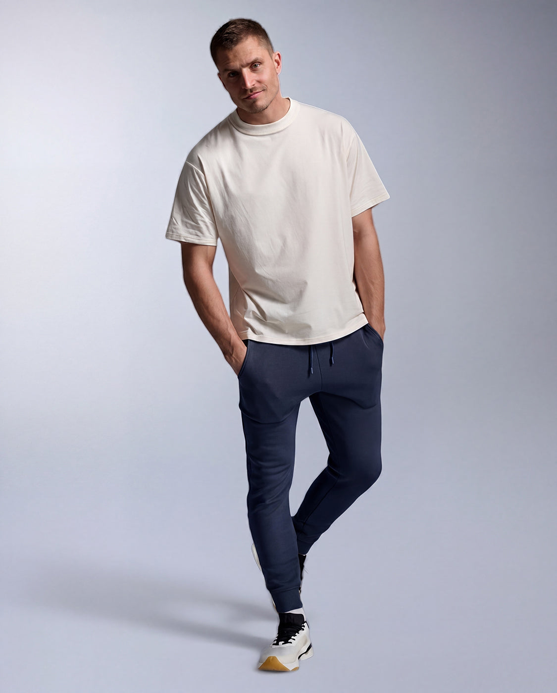 2xu-24-7-commute-smooth-spacer-trainingshose-midnight-herren image 4