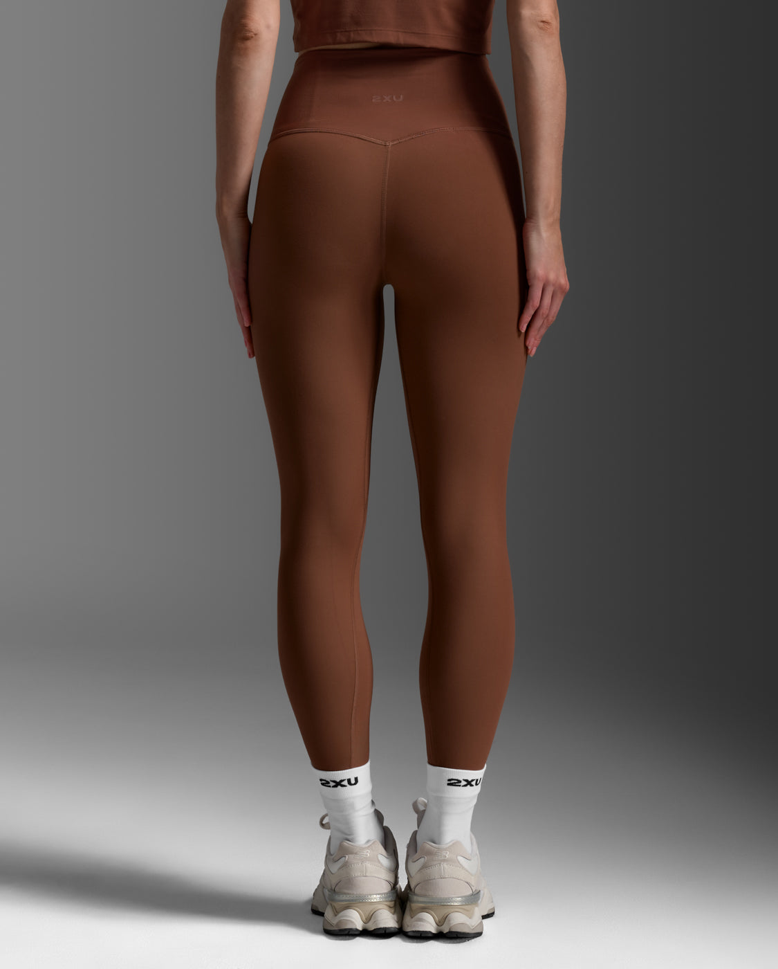 2xu-fluid-hi-rise-tights-damen-leggings-sepia image 2
