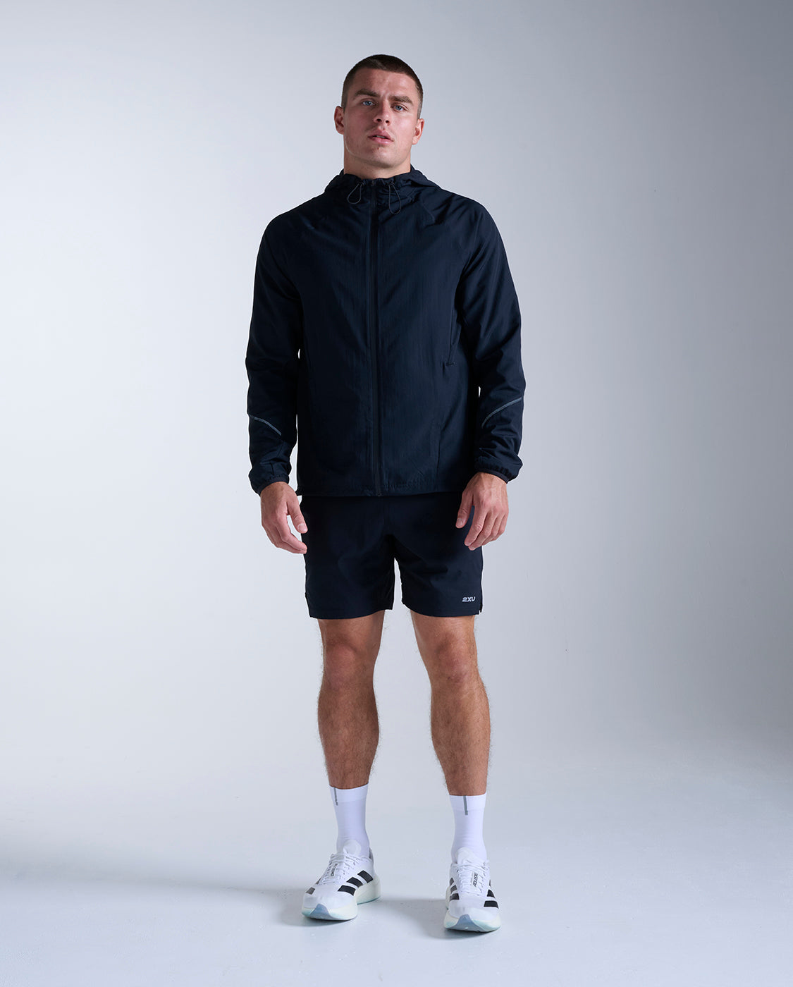 2xu-aero-hex-windbreaker-schwarz-herren-laufjacke-winddicht image 1