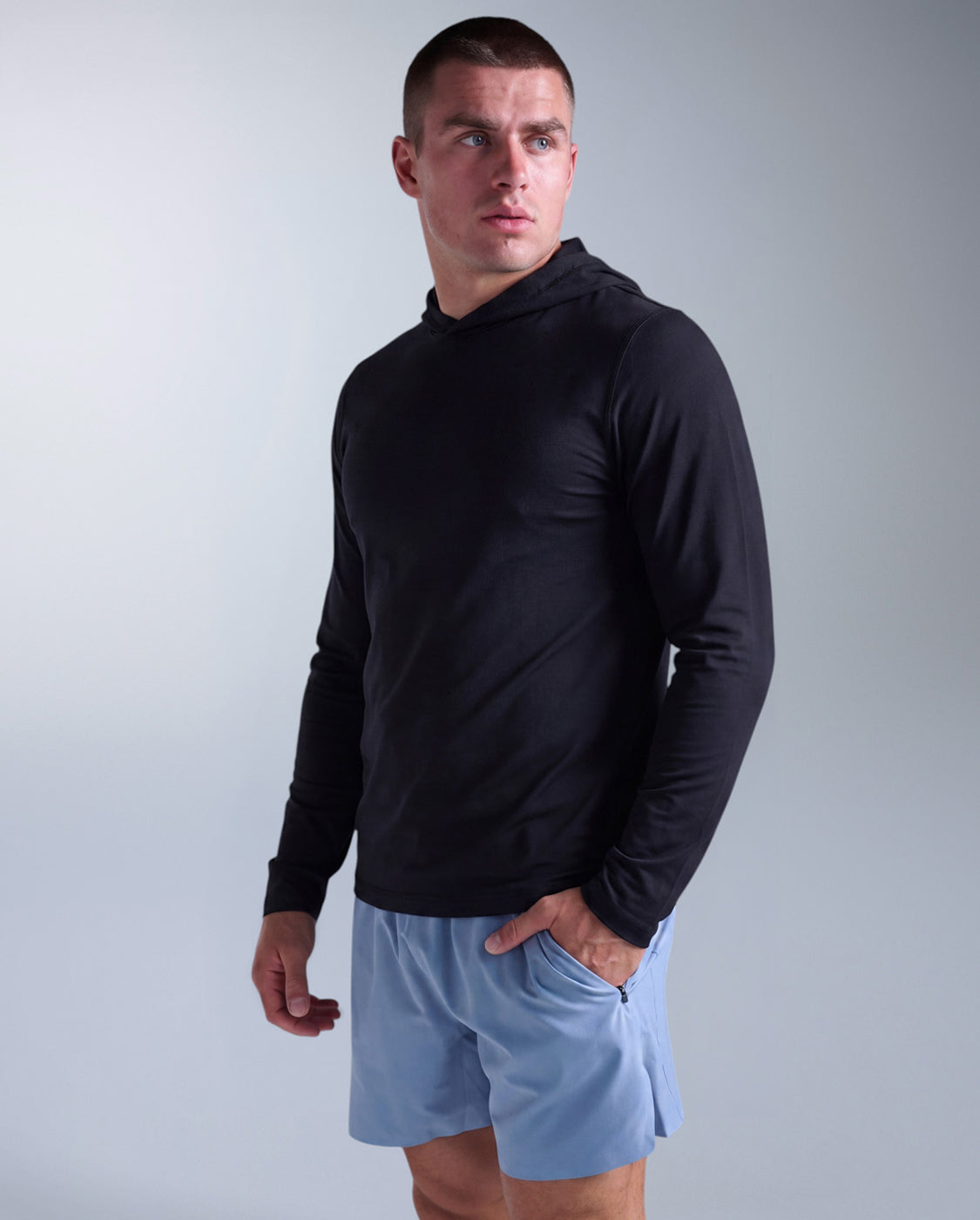2xu-motion-hoodie-langarm-schwarz-herren-regular image 3
