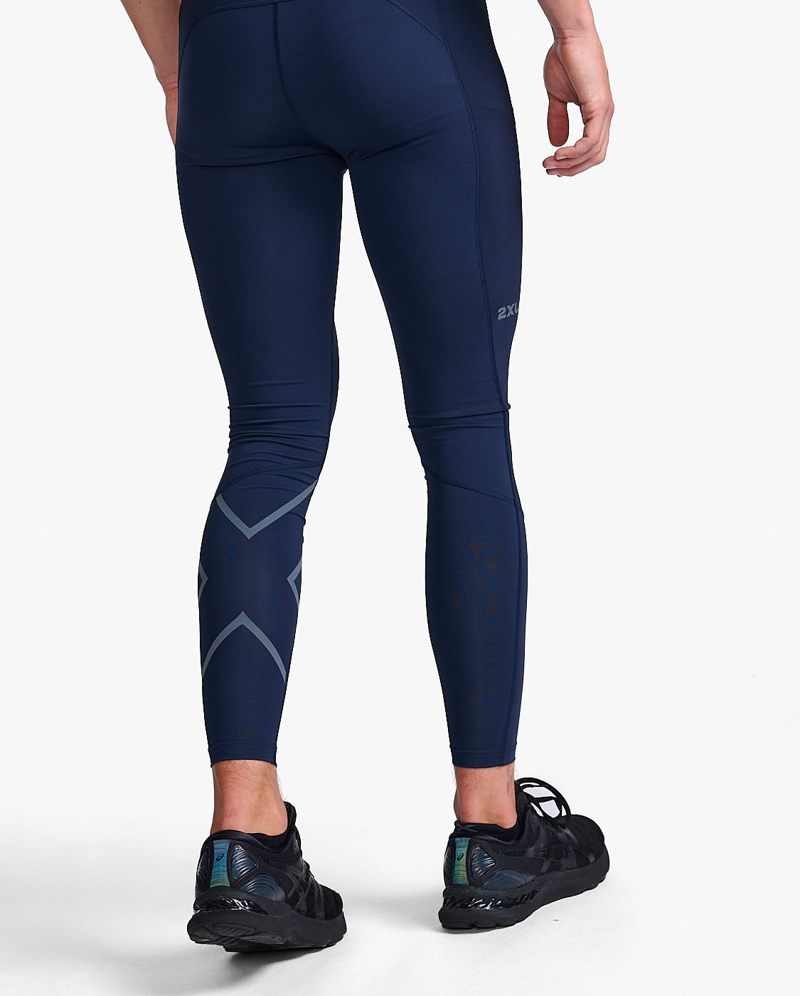 2xu-aero-compression-tights-lauftight-midnight-herren image 4