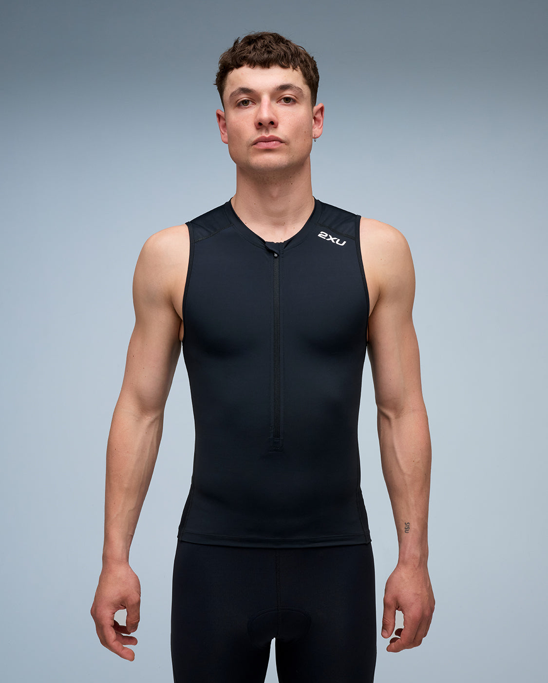 2xu-core-tri-tank-tri-top-herren-schwarz-fitted image 1
