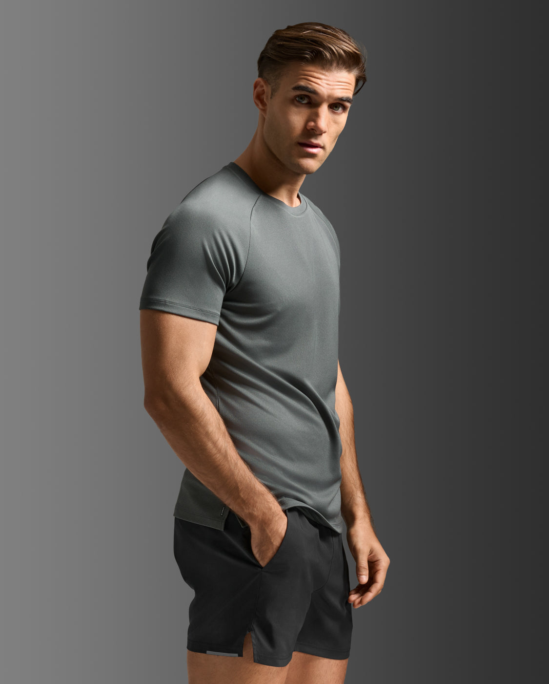 2xu-aero-tee-laufshirt-jupiter-herren-mesh image 2