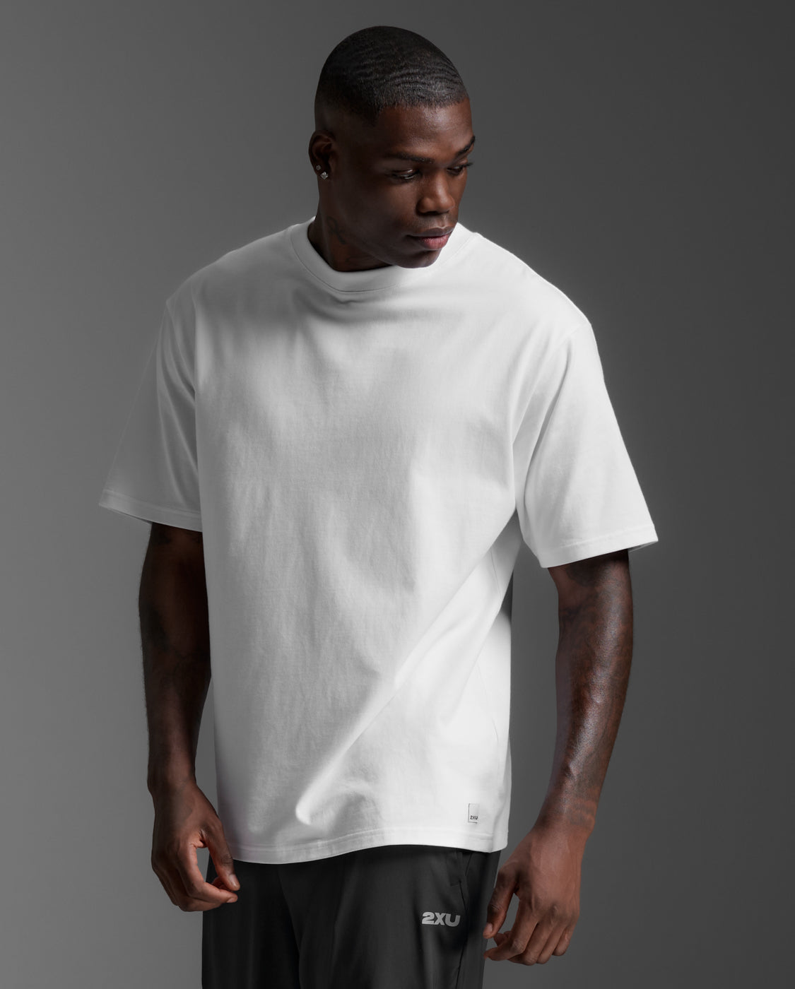 2xu-ez-oversized-organic-cotton-t-shirt-wei-bio-baumwolle image 3