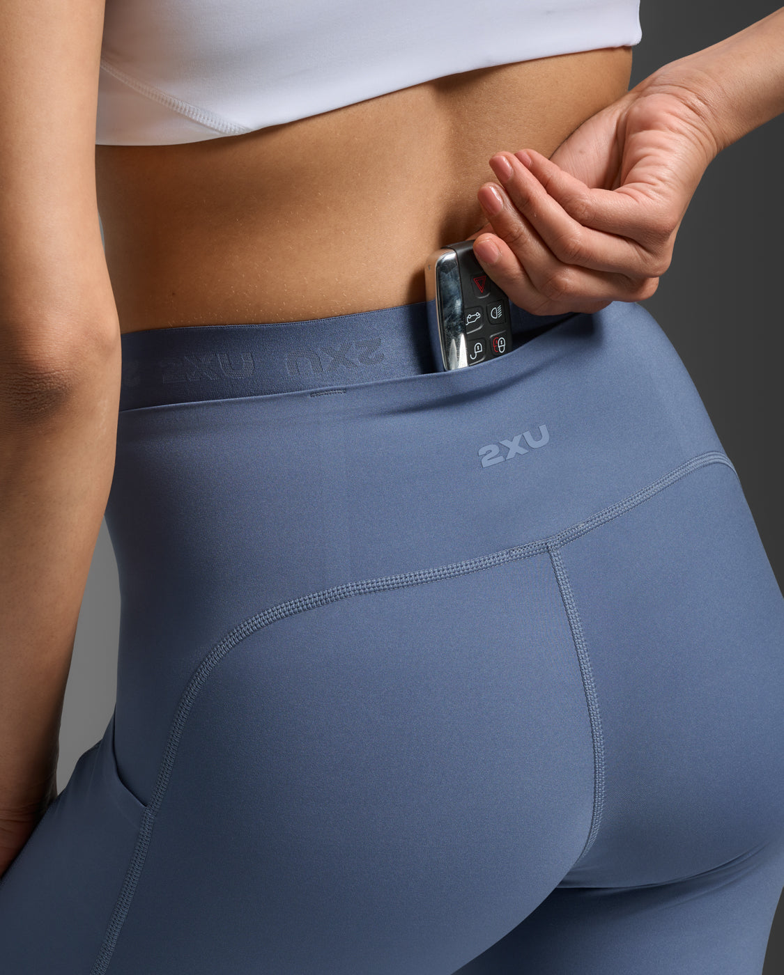 2xu-form-stash-hi-rise-tights-damen-leggings-indigo image 8