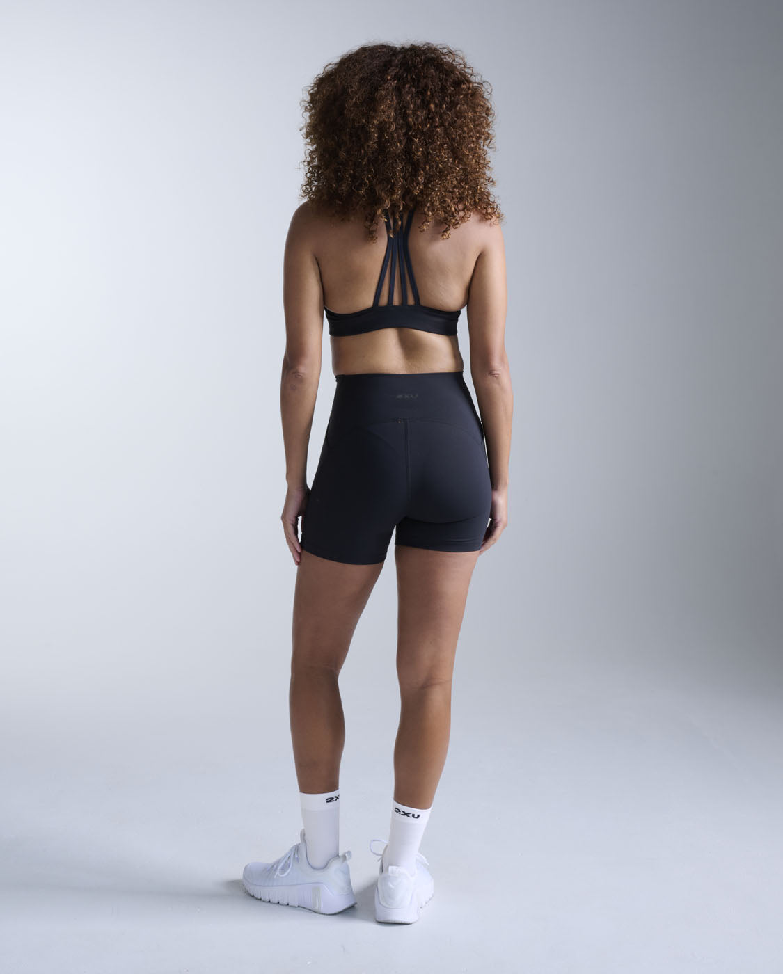 2xu-flex-hi-rise-compression-4-inch-shorts-schwarz-damen image 7