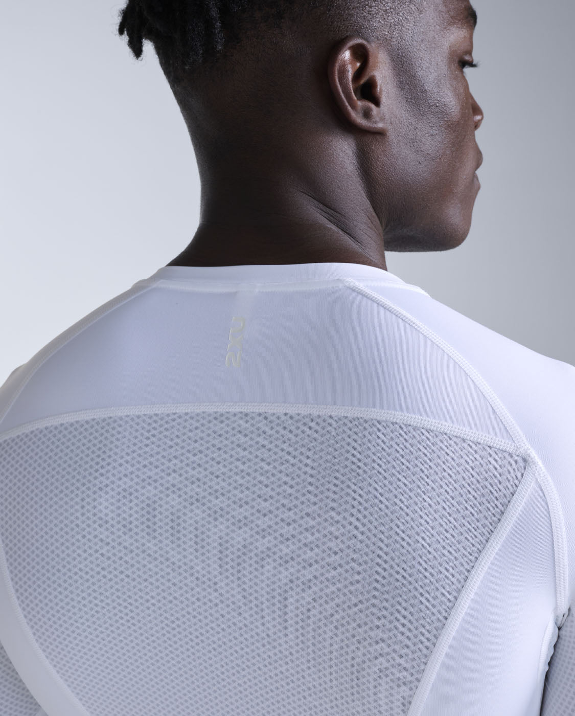 2xu-core-compression-long-sleeve-kompressionsshirt-wei image 3