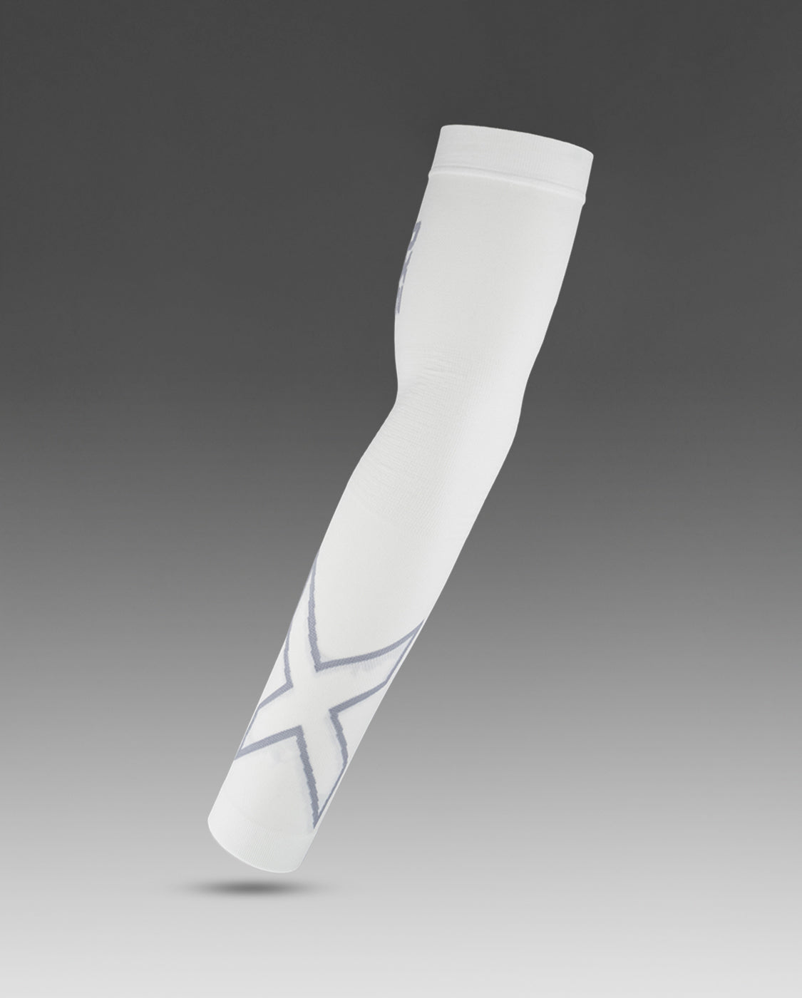 2xu-flex-compression-arm-sleeve-armling-wei-einzeln image 2