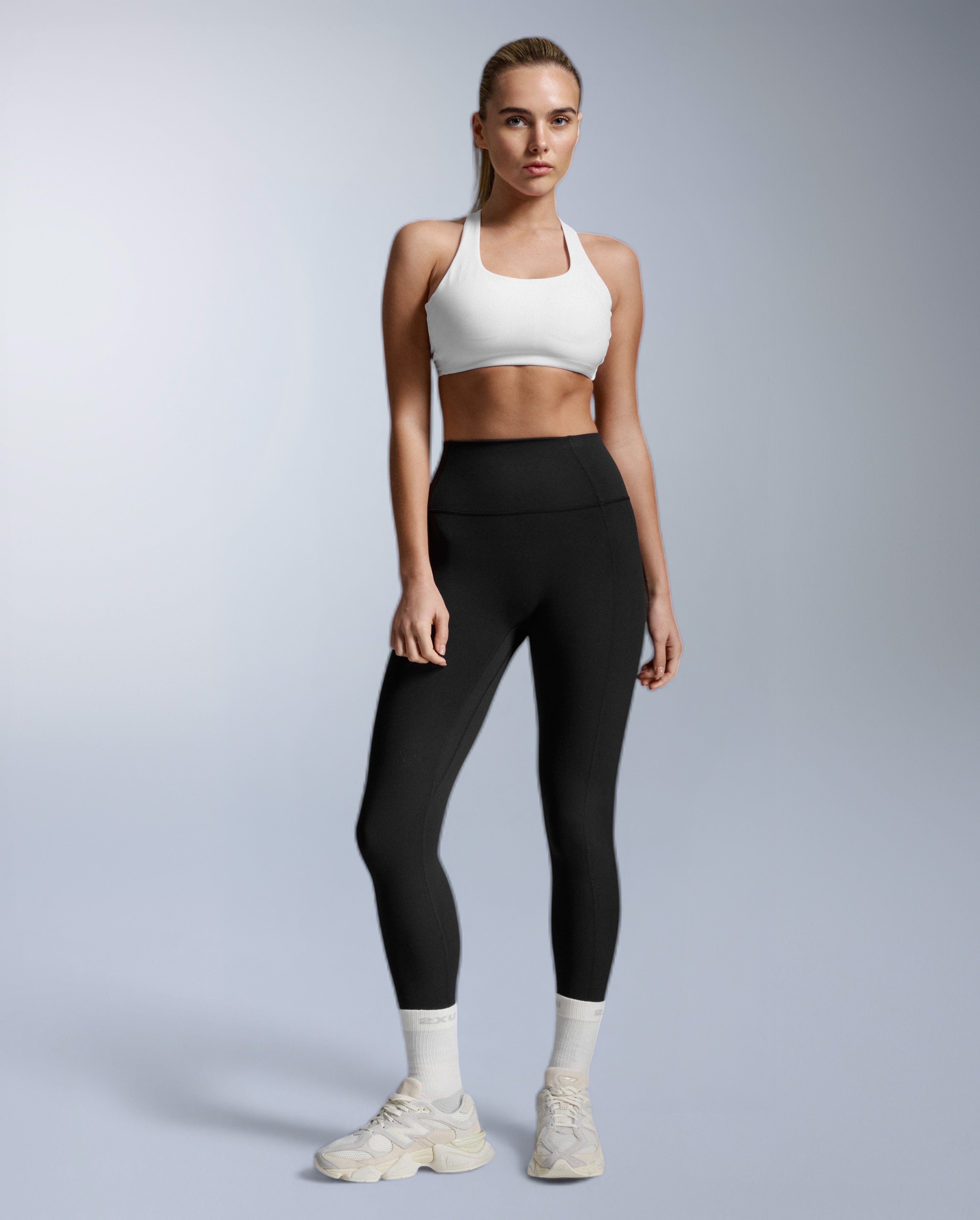2xu-fluid-twist-back-bra-sport-bh-damen-white-low-impact image 4