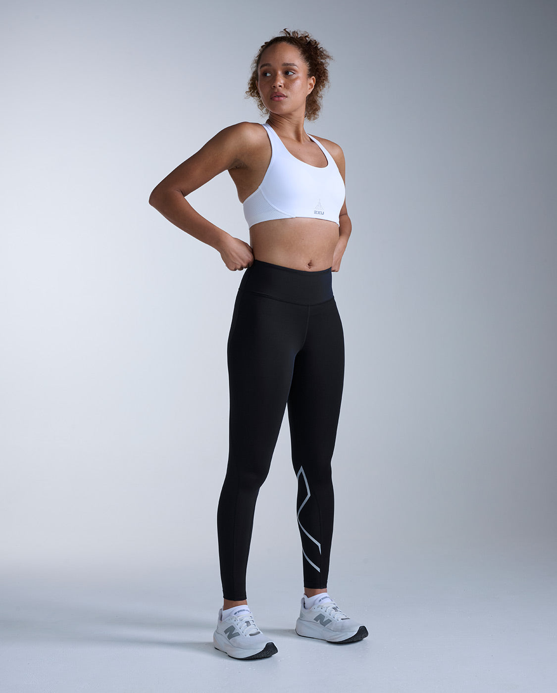 2xu-core-hi-rise-kompressionstights-damen-black-silver image 6
