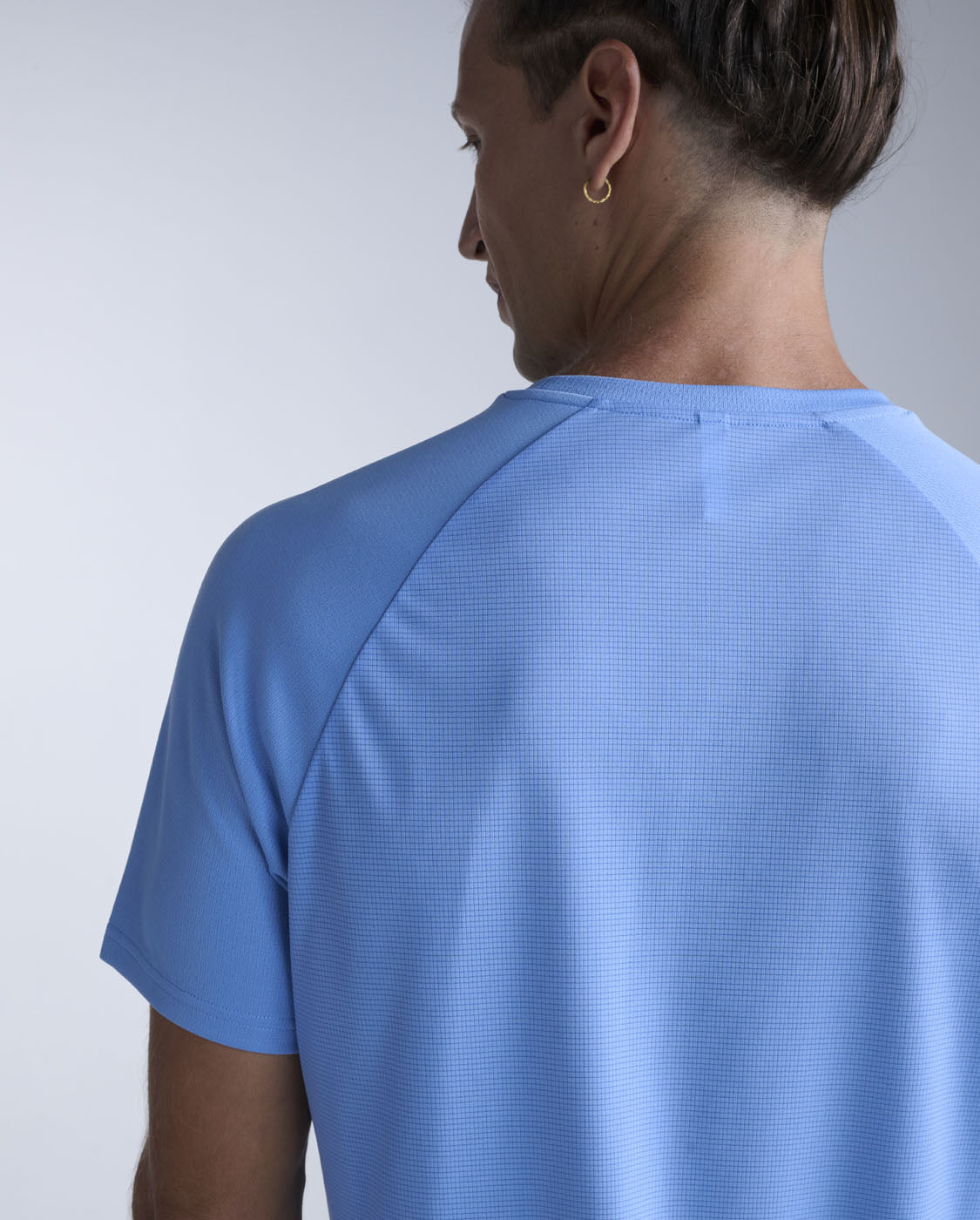 2xu-aero-tee-laufshirt-herren-silverlake-blue image 3