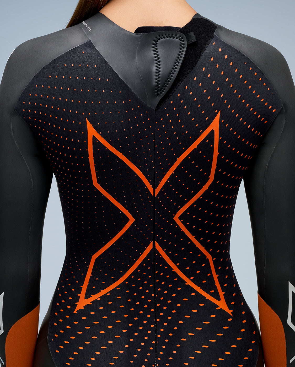 2xu-propel-1-neoprenanzug-damen-black-solar-orange-yamamoto image 5