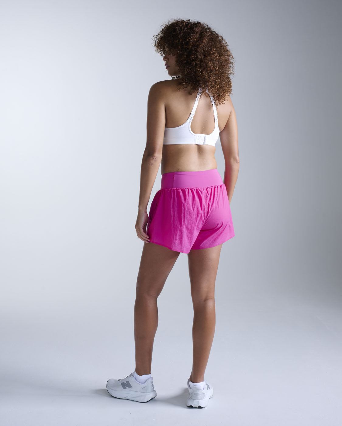 2xu-aero-hi-rise-2-in-1-shorts-damen-rose-3-inch image 6