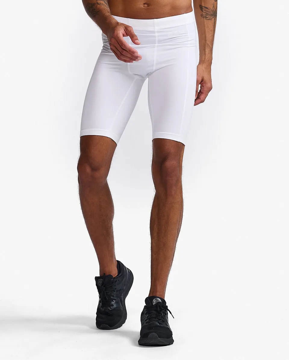 2xu-core-compression-game-day-shorts-herren-white-shorts image 1