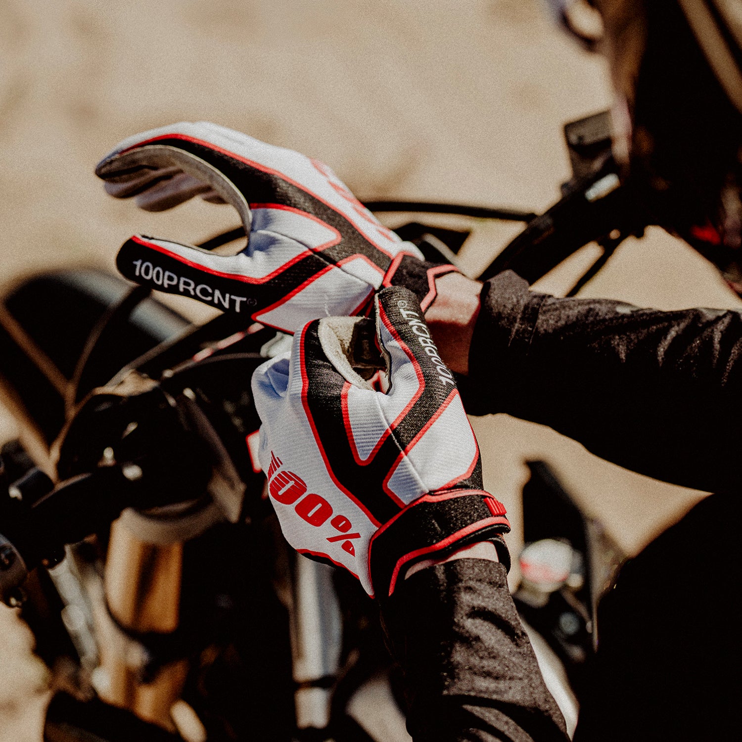100-ridefit-handschuhe-wei-rot-schwarz-mtb image 2