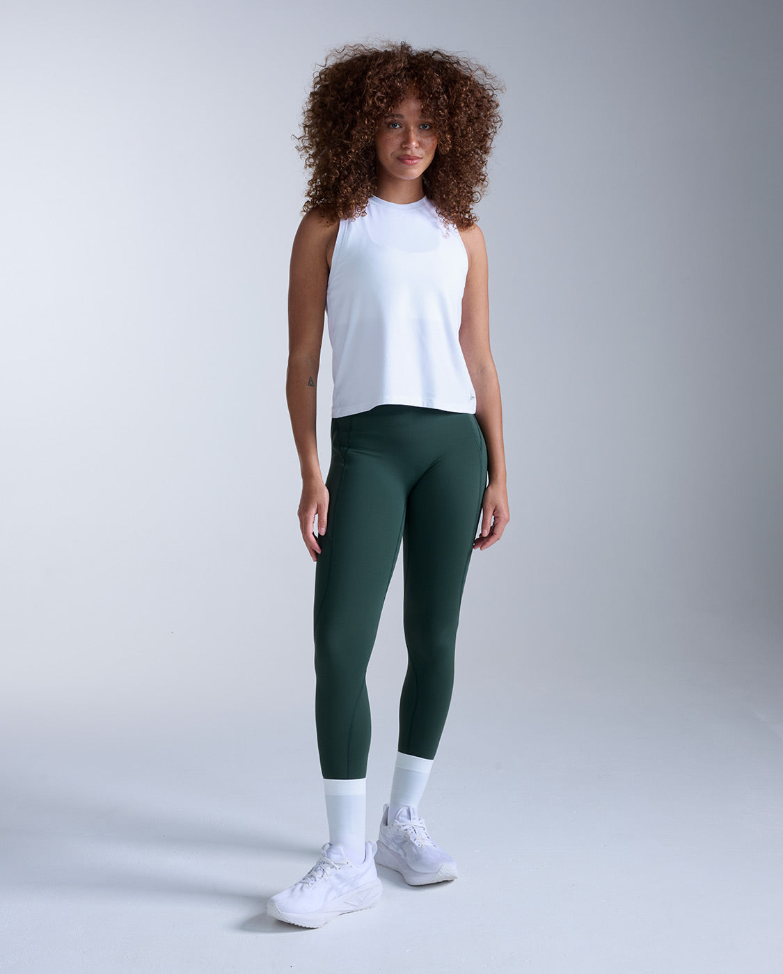 2xu-form-soft-jersey-relaxed-tank-top-wei image 6