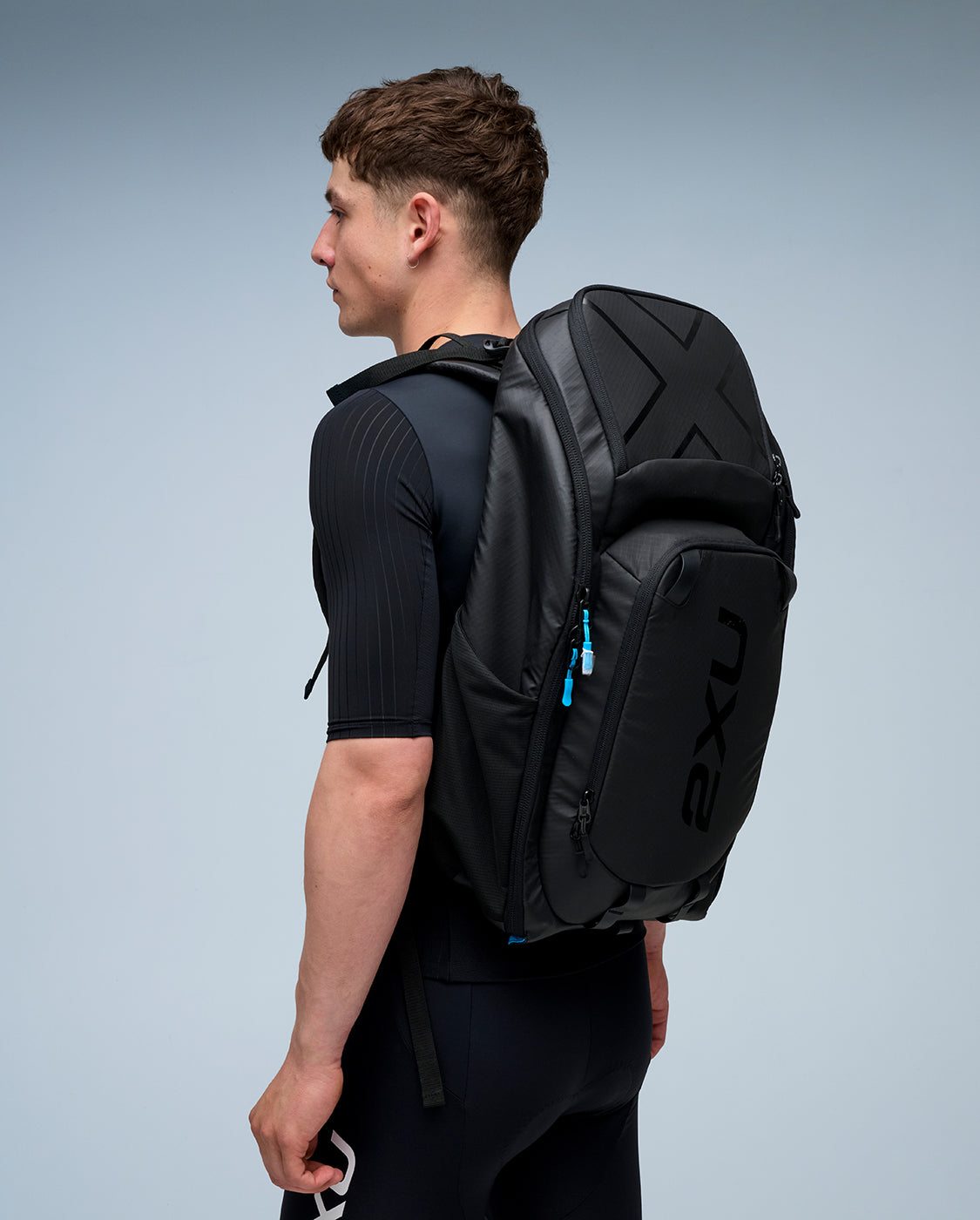 2xu-swim-race-transition-backpack-black-aloha-34l image 4
