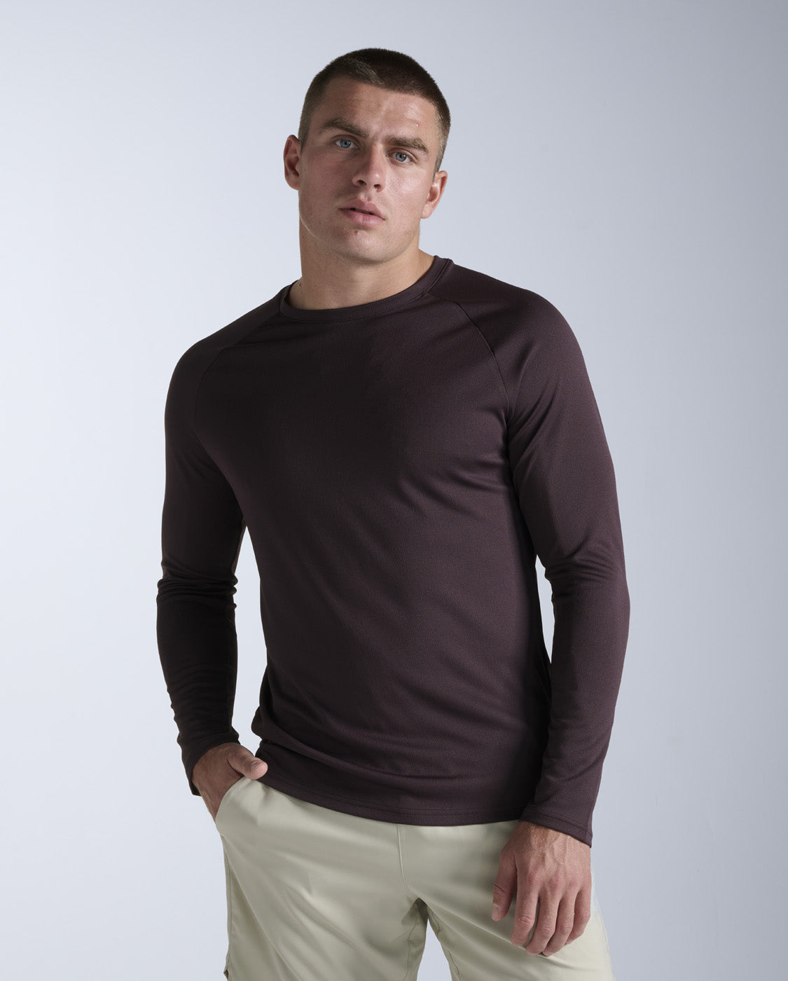 2xu-aero-long-sleeve-laufshirt-bark-black-reflective image 1
