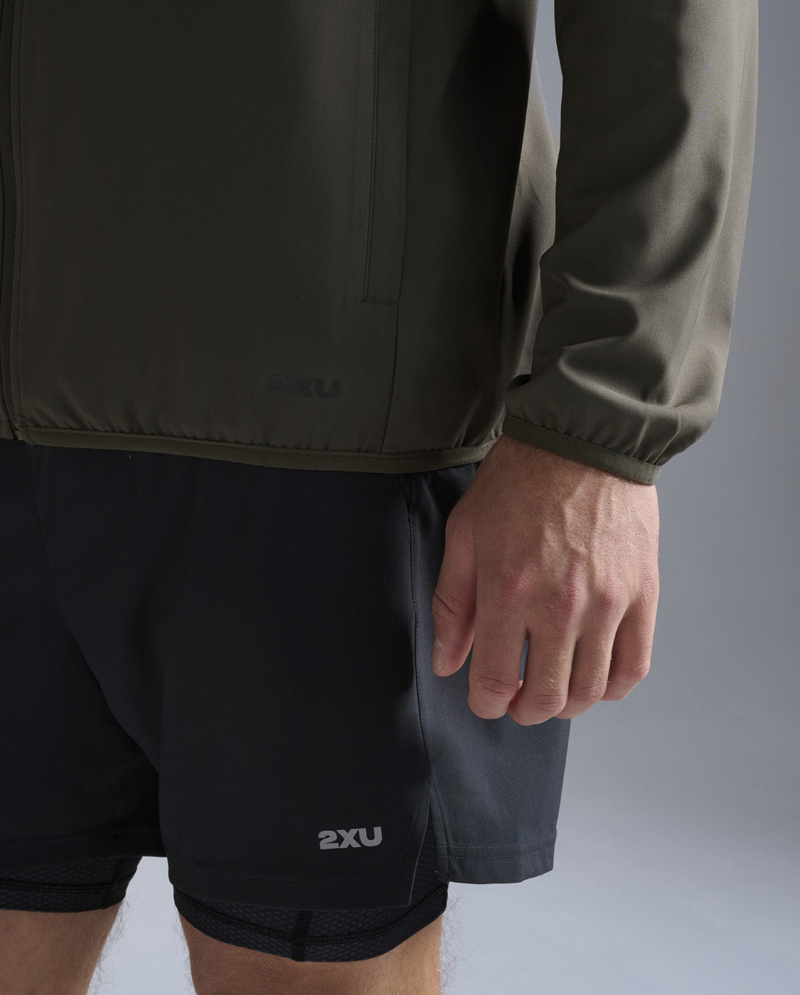 2xu-aero-jacket-laufjacke-flint-black-reflective image 7