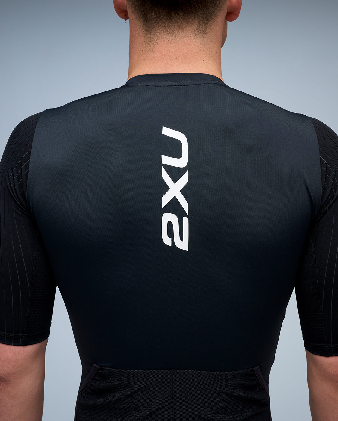 2xu-aero-sleeved-trisuit-herren-triathlonanzug-schwarz image 4