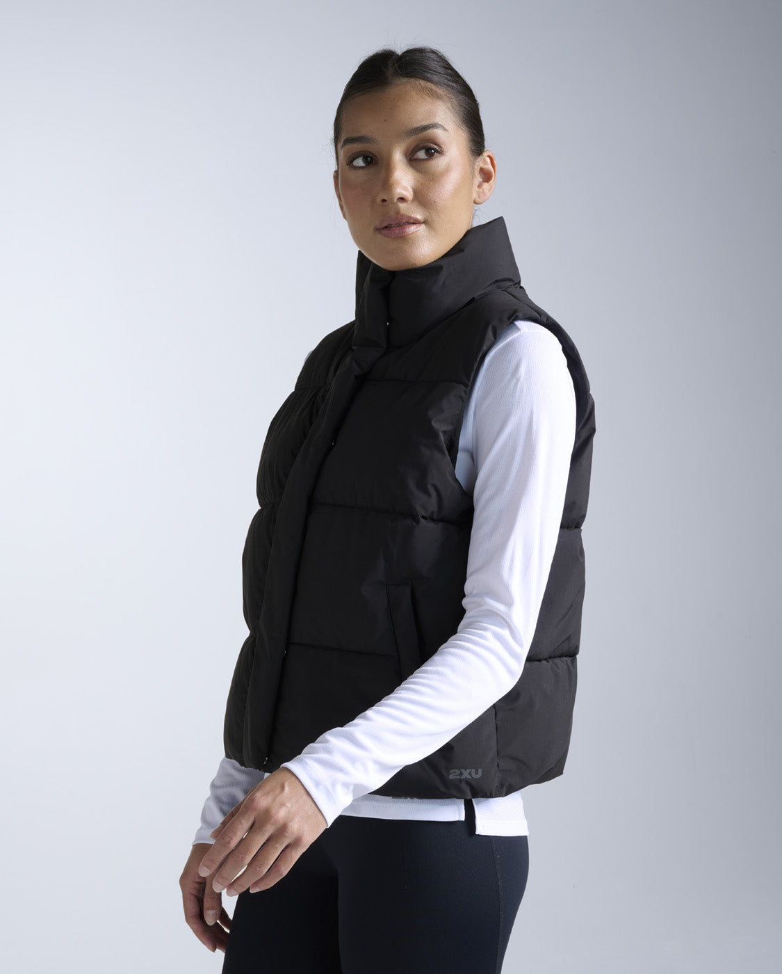 2xu-ignition-insulation-puffer-weste-schwarz-damen image 2