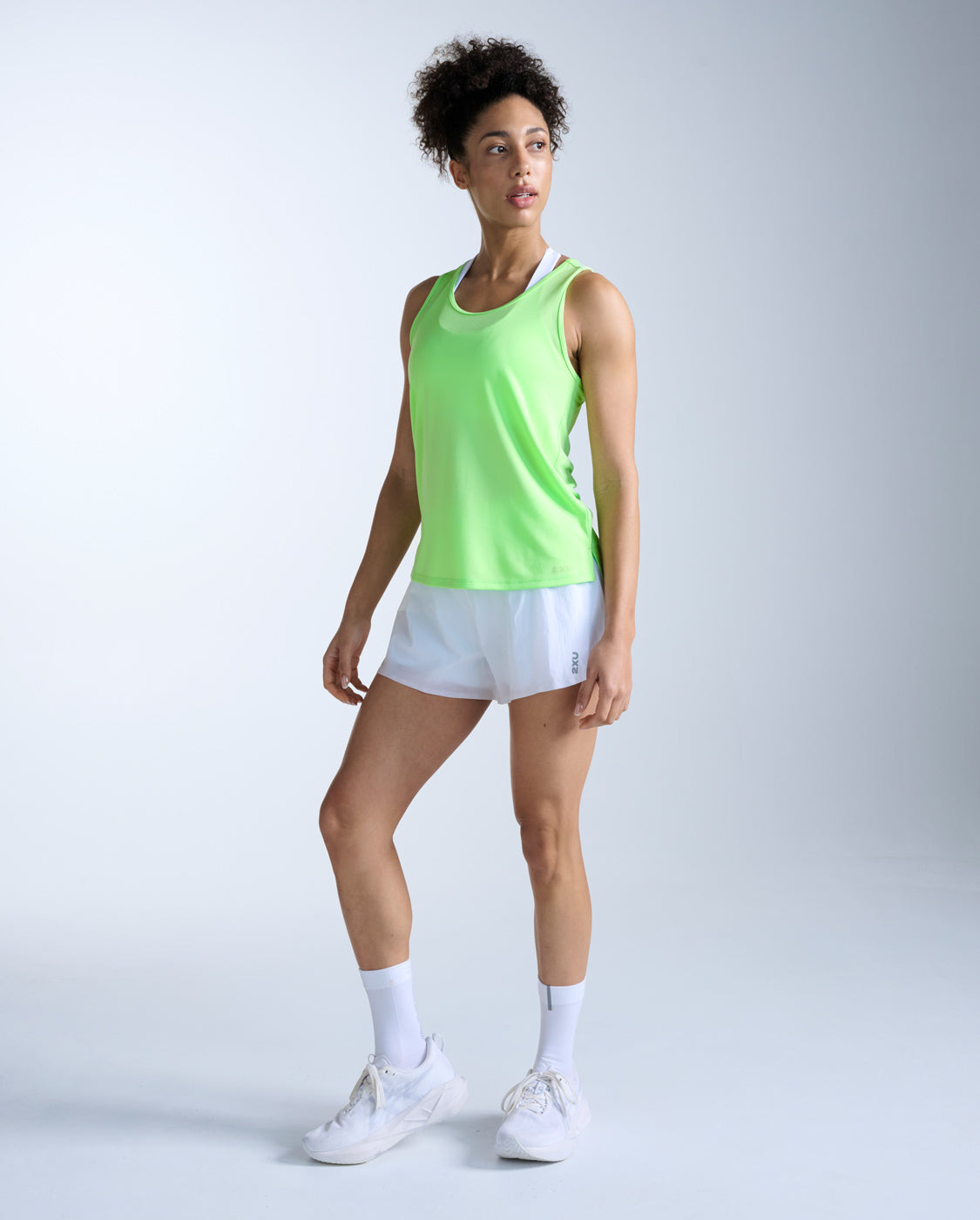 2xu-aero-singlet-lauftop-damen-lime-zest-upf-50-tanktop image 7