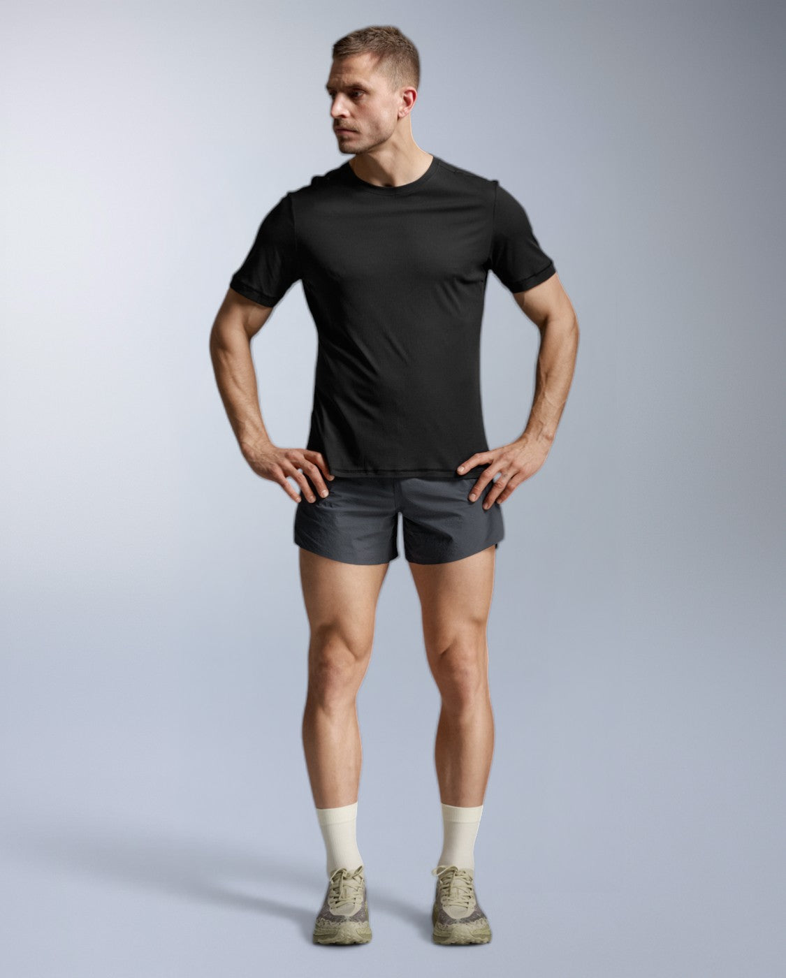 2xu-aero-trail-tee-herren-black-black-reflective-upf50-laufshirt image 3
