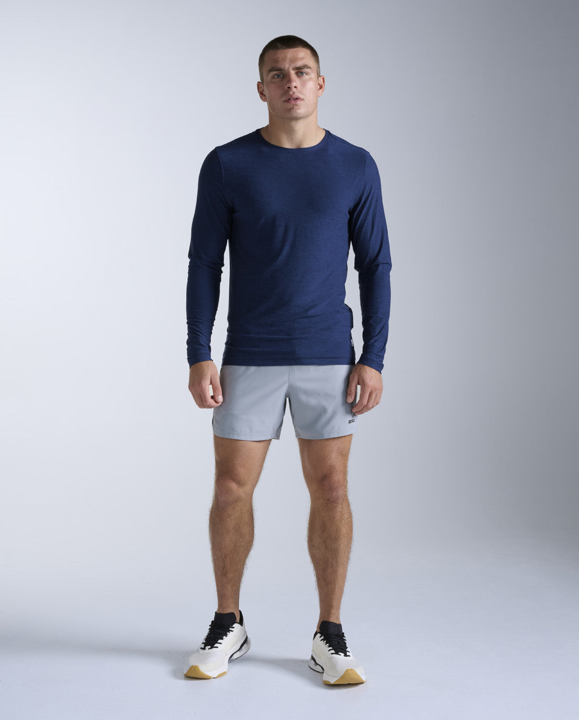 2xu-signature-long-sleeve-langarmshirt-herren-midnight image 3