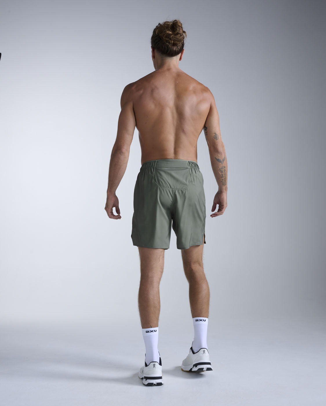 2xu-motion-7-inch-unlined-shorts-herren-fern-green image 7