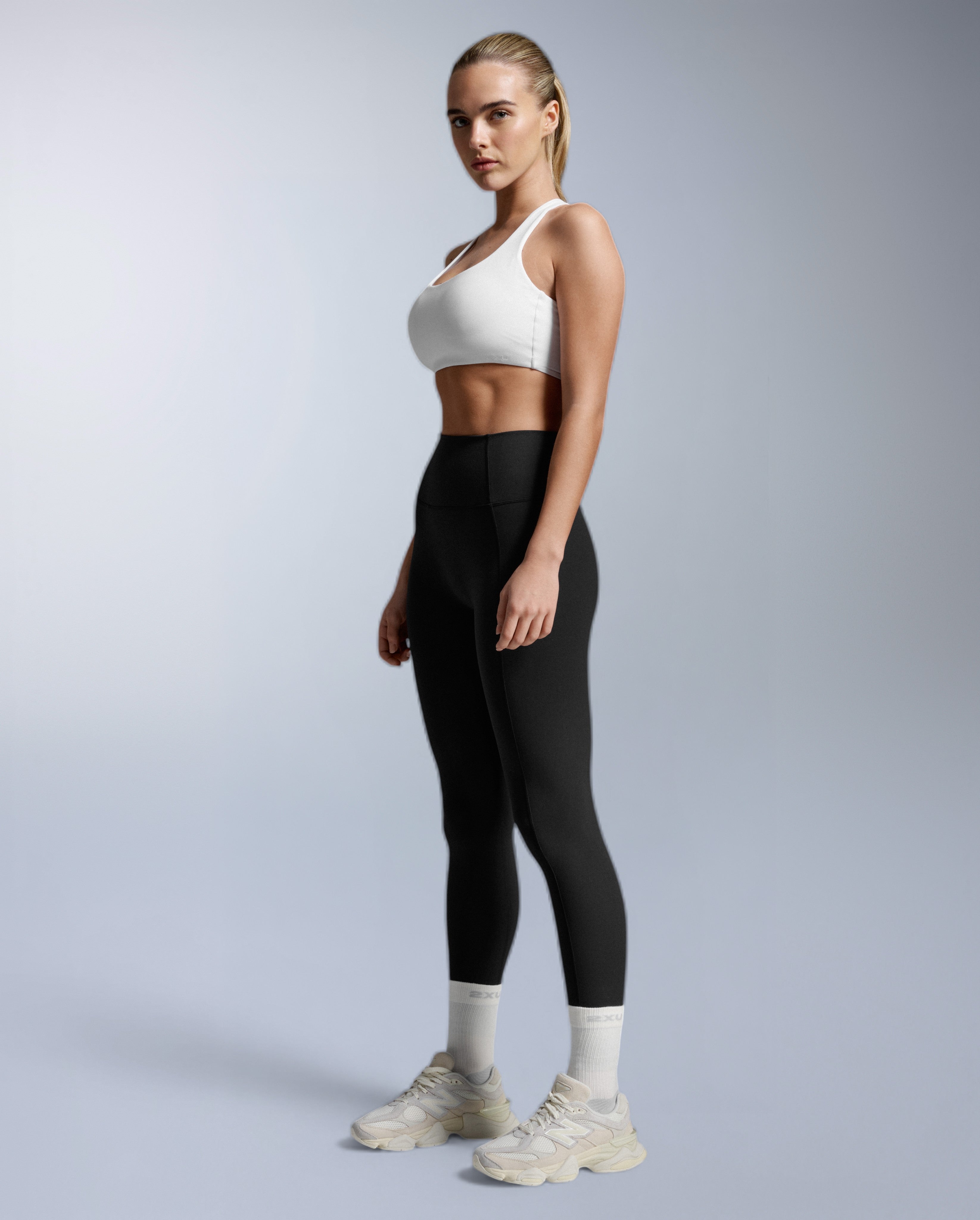 2xu-fluid-twist-back-bra-sport-bh-damen-white-low-impact image 5