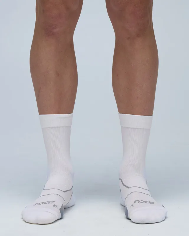 2xu-vectr-netball-crew-socken-wei-grau-gepolstert image 1